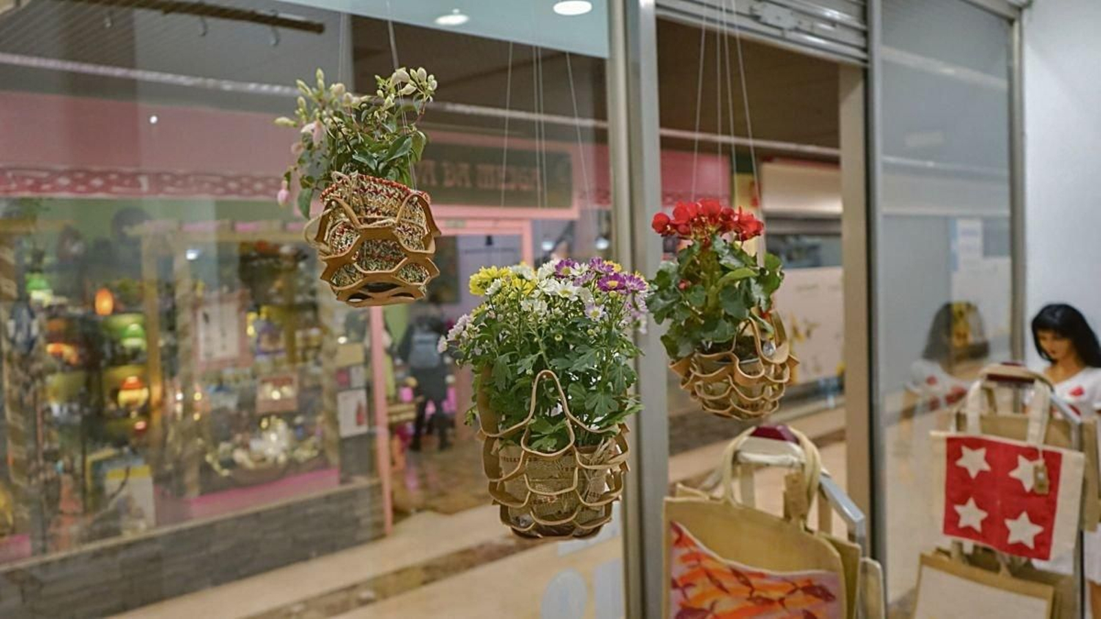 Estos maceteros de cuero de “Te encontré” son una de las piezas más codiciadas para el Día de la Madre.