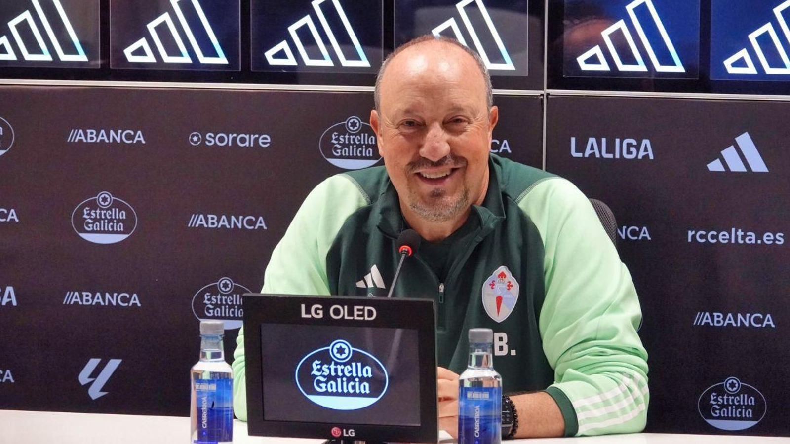 El entrenador céltico, Rafa Benítez, durante su comparecencia de ayer en Mos.