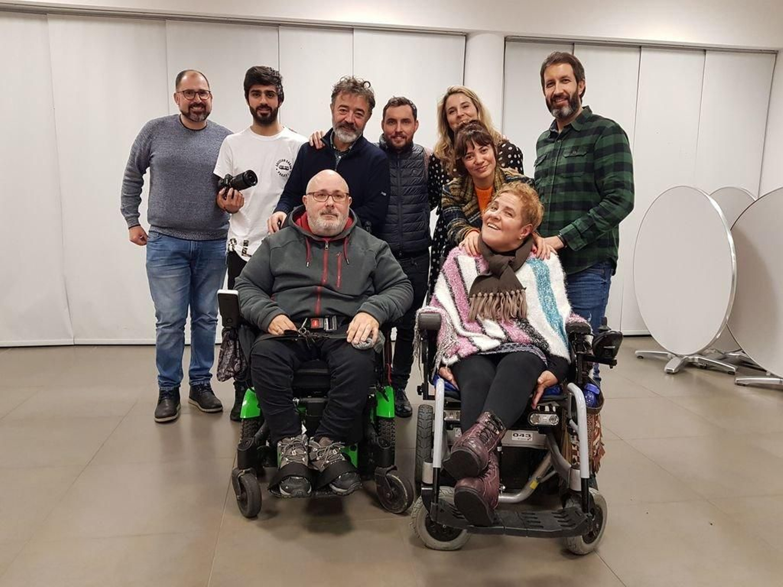 Usuarios de la asociación Apamp participan en el proyecto.