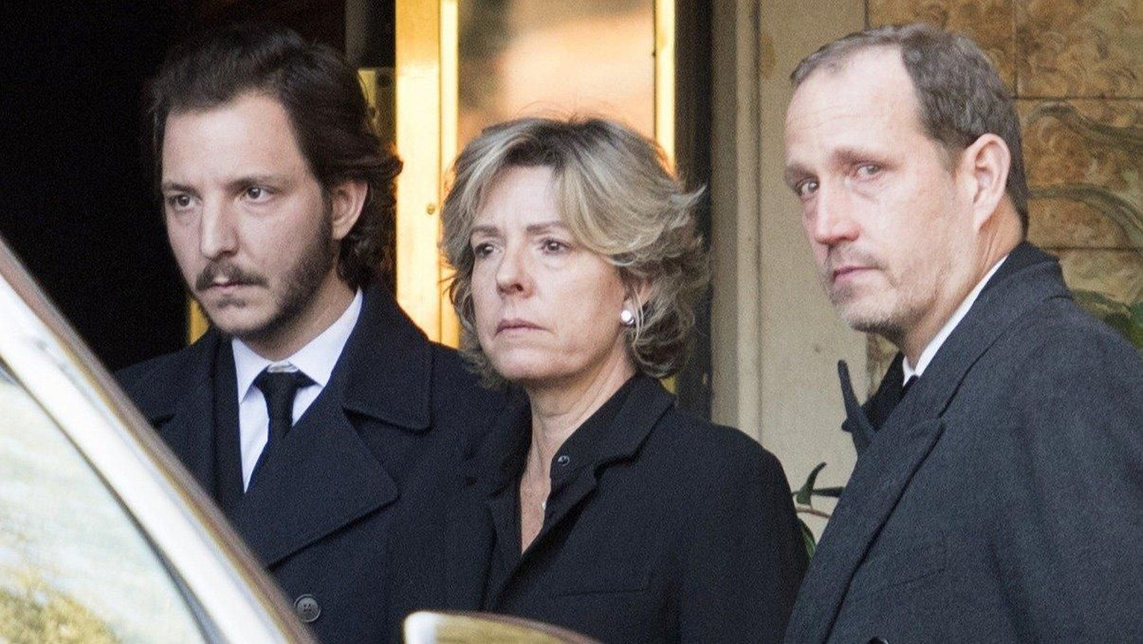 Simoneta Gómez-Acebo (c) en el entierro de su madre, la Infanta Doña Pilar