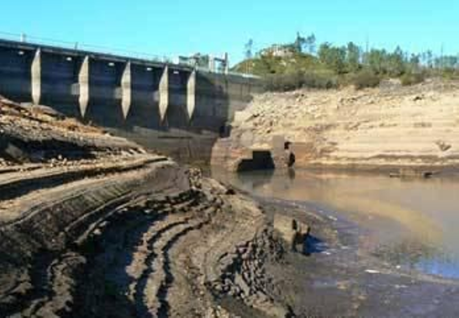 El embalse de A Fervenza, en el río Xallas