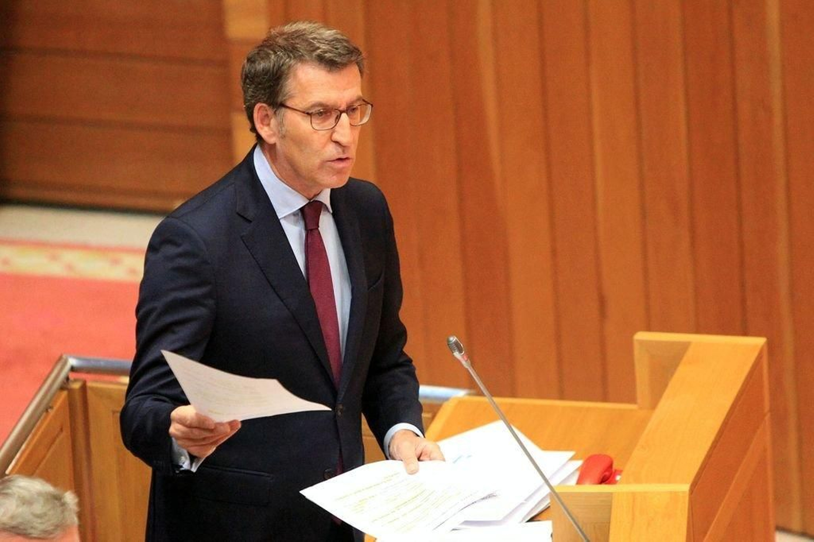 Núñez Feijóo, en una de sus intervenciones en el pleno del Parlamento autonómico.