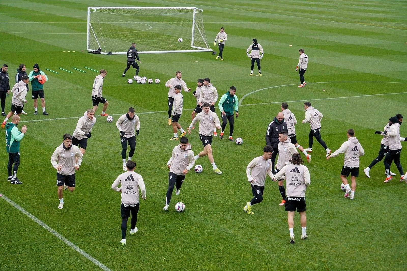 Entrenamiento del Celta en Mos. // J.V. Landín