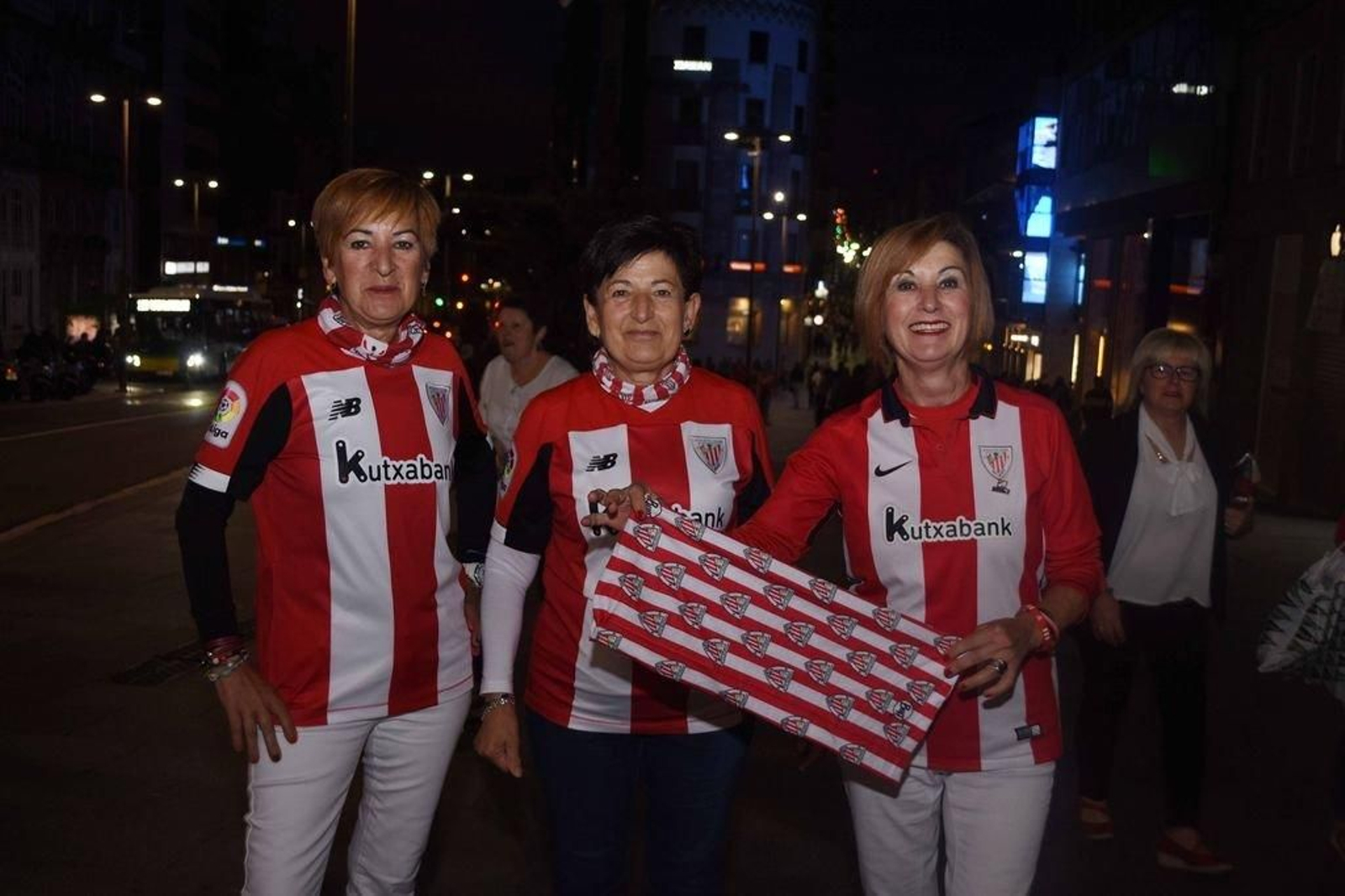Los aficionados bilbaínos ya pasaron la tarde y la noche de ayer por las calles de Vigo.