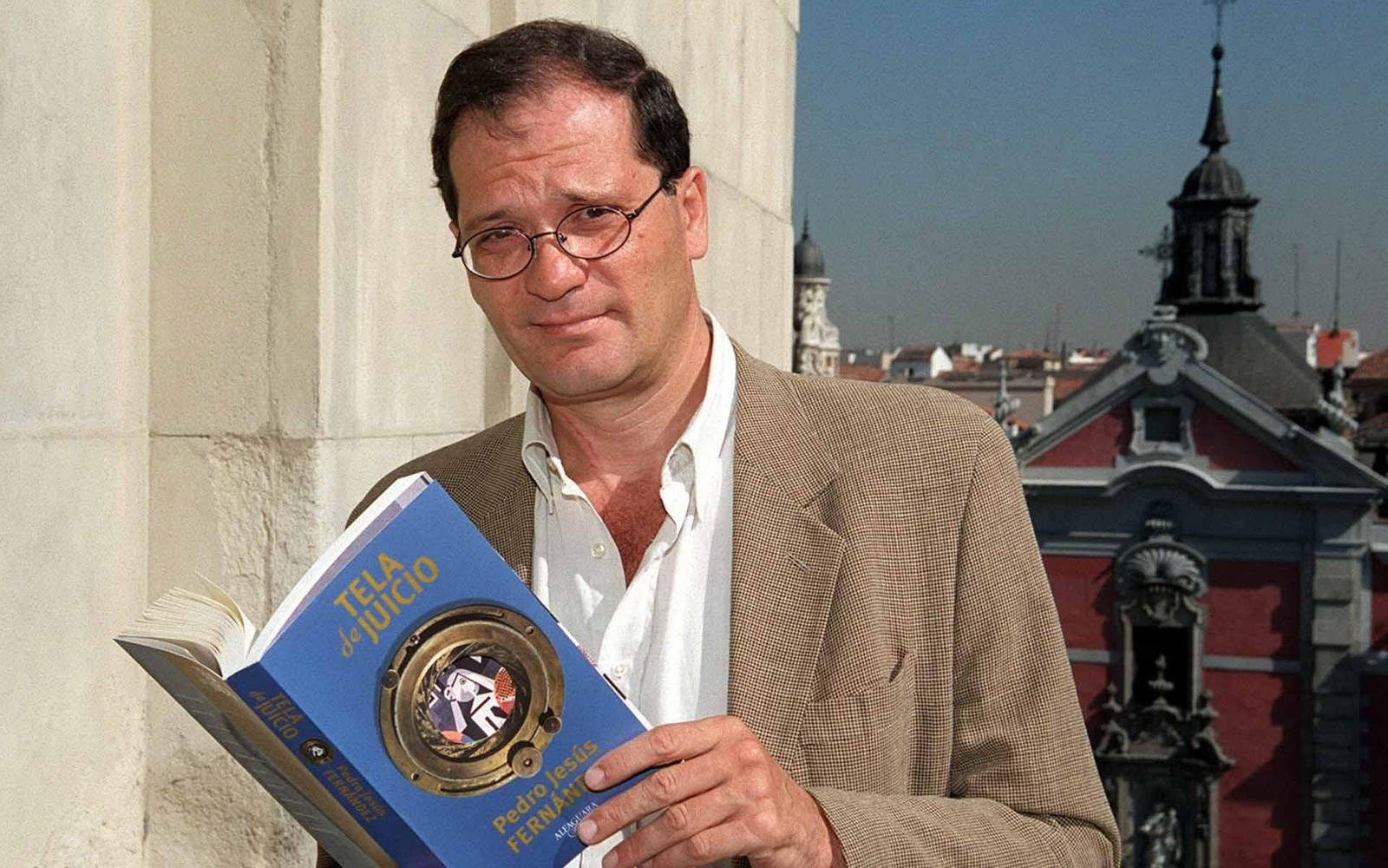 Fotografía de archivo del escritor Pedro Jesús Fernández. EFE/AF/TORRENTE