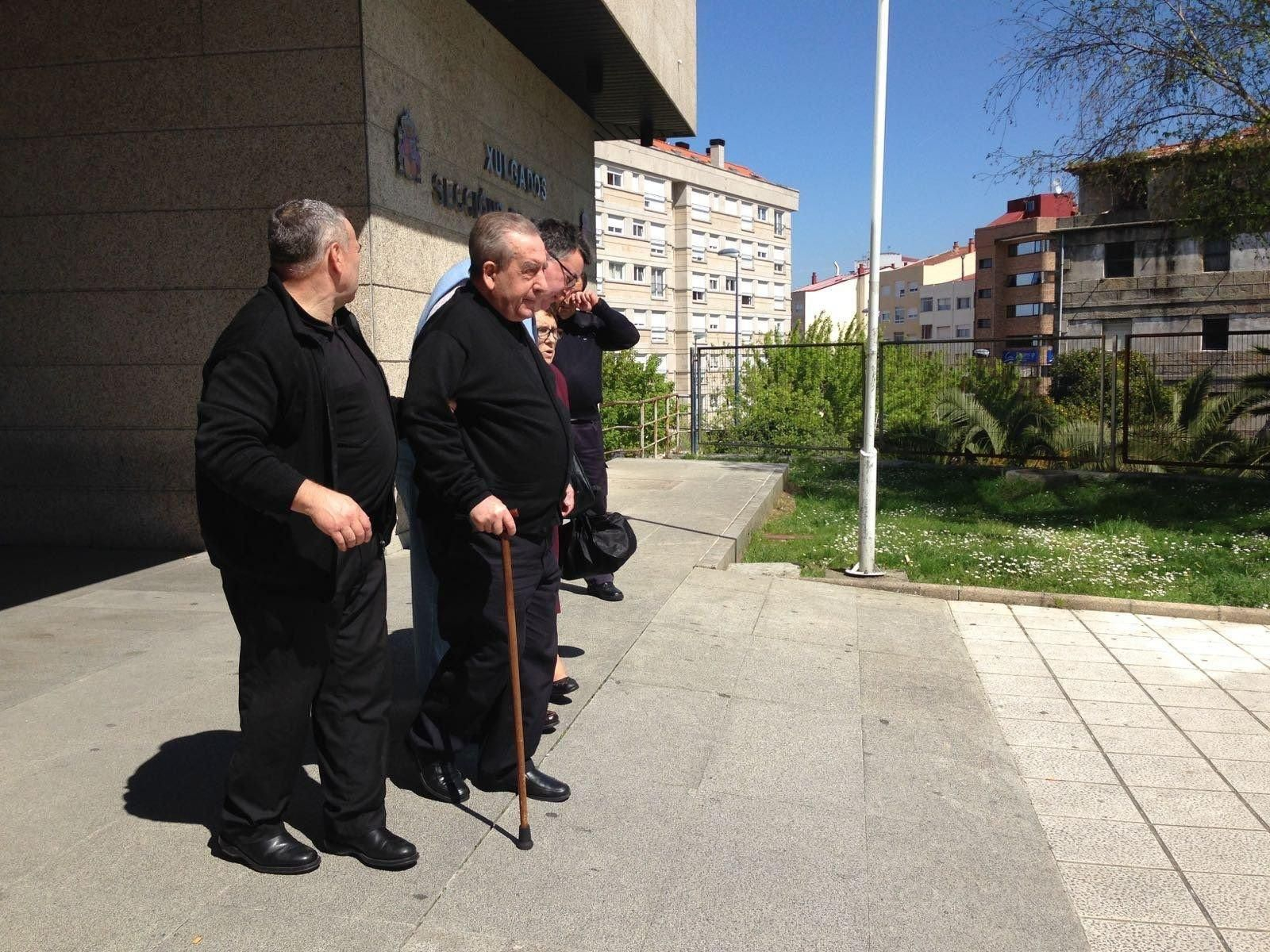 El hermano Donaire se trasladó desde Ponteareas a Vigo para acudir al juzgado como ya hiciera en abril (imagen).