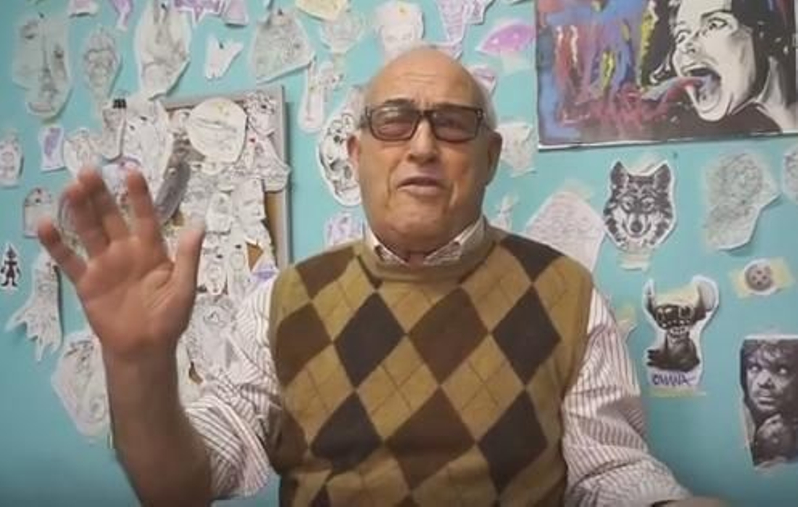 El 'abuelo youtuber' en uno de sus vídeos.