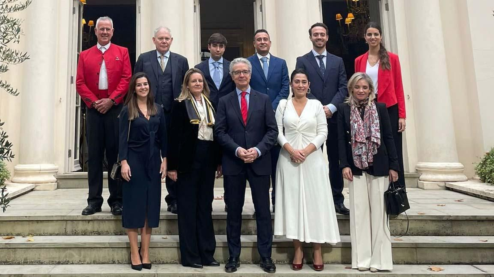 A la cita, presidida por el embajador de España en Londres, José Pascual Marco, han acudido tanto españoles que residen en Londres, como personalidades y autoridades británicas que mantienen una estrecha relación con la sede de España en Reino Unido