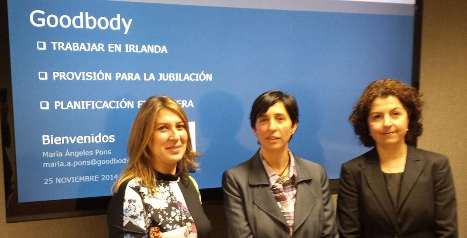 De izquierda a derecha: Maye Villanueva, consejera de CRE Irlanda; Leticia Medina, presidenta de CRE Irlanda: María Ángeles Pons, experta en planificación financiera y ponente de la charla del 25 de noviembre de 2014.
