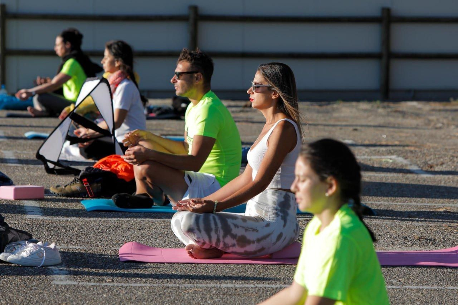 La sesión de +Deporte Atlántico de yoga en Samil.