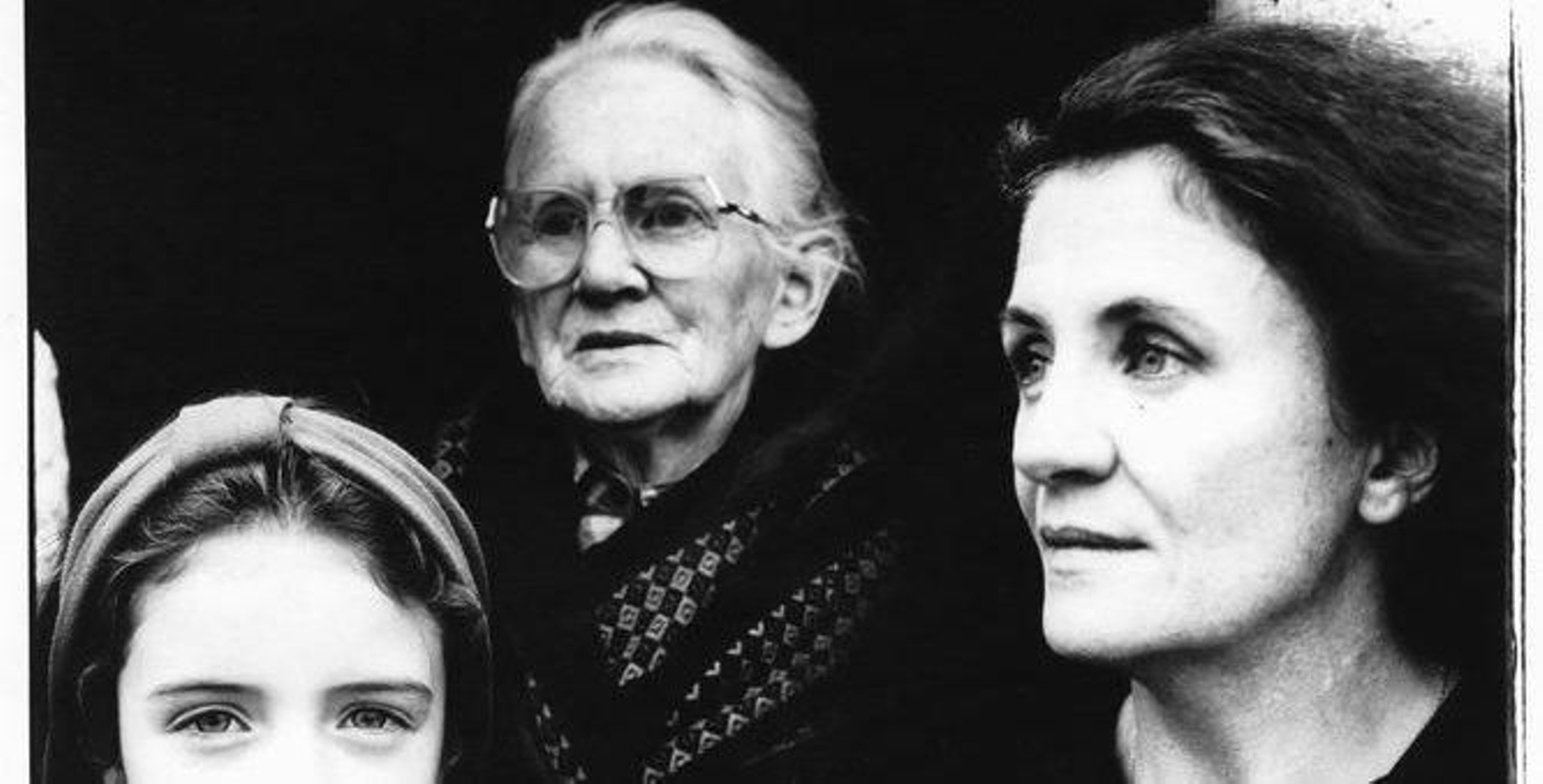 El libro 'Sabía leer el cielo' recupera la experiencia de emigrantes irlandeses en el siglo XX