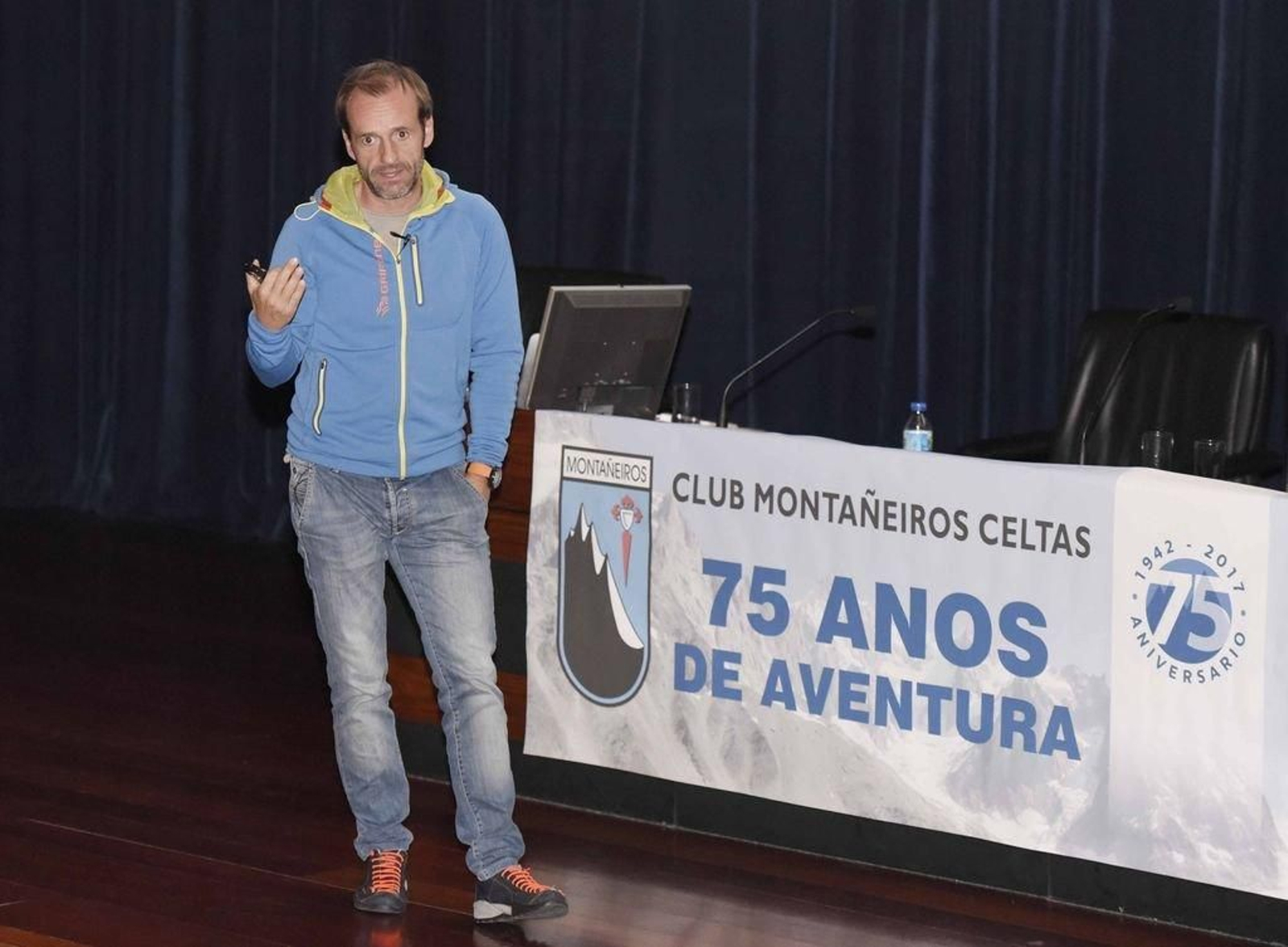 Ferrán Latorre en uno de los actos de Montañeros.