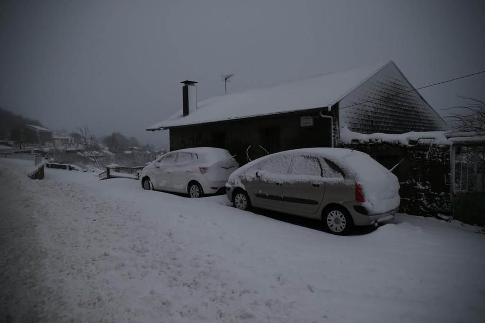 Cortada la A52 por nieve _ Alberte 4