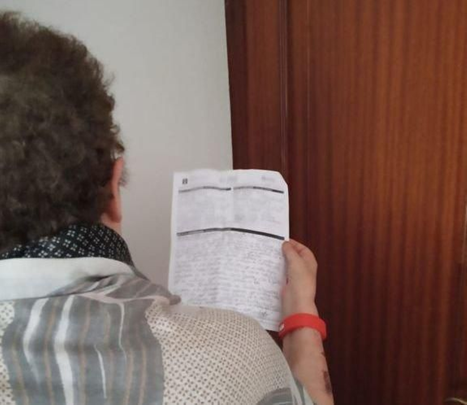 La afectada, con la reclamación que interpuso el pasado 18 de octubre