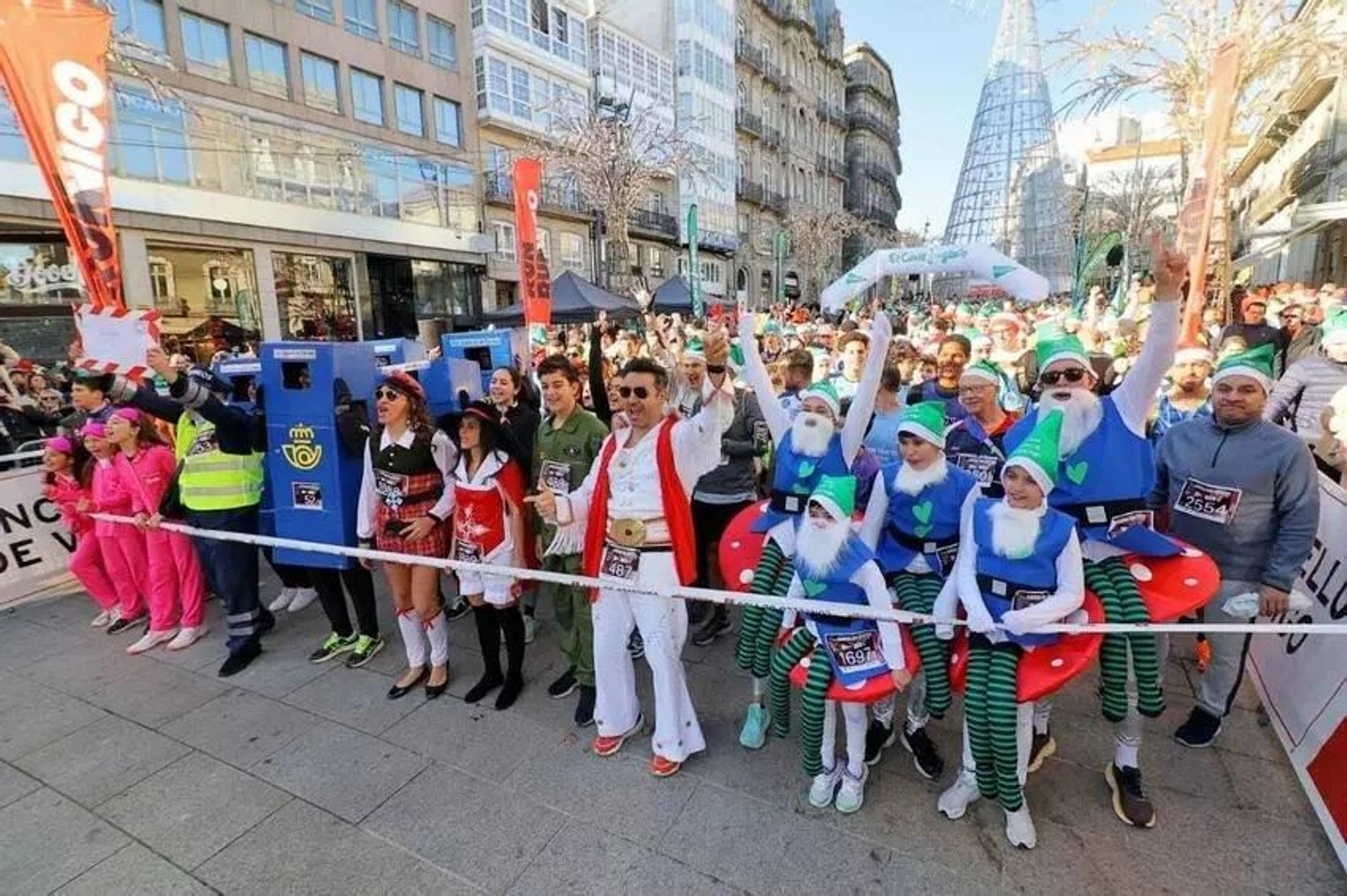 Galería | Vigo corre la San Silvestre 2024 entre multitud de disfraces