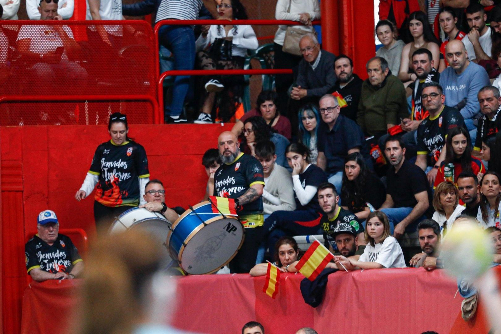 España-Azerbaiyán balonmano femenino en Porriño.