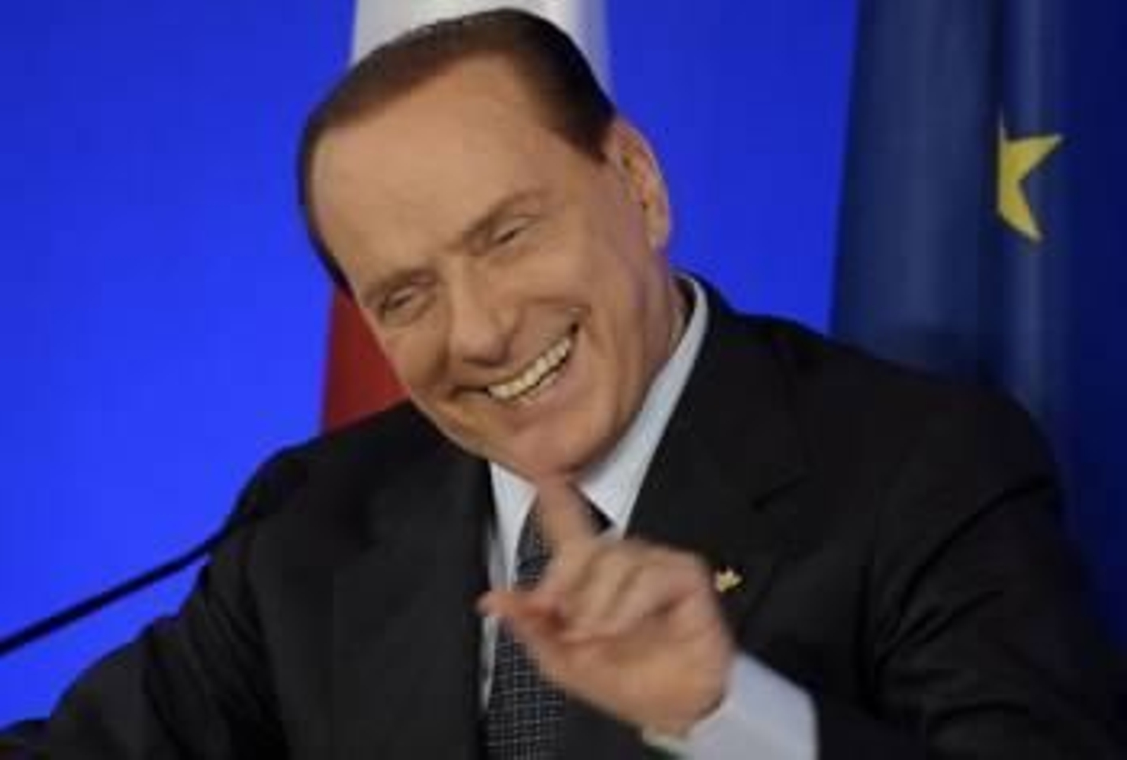 El primer ministro italiano, Silvio Berlusconi (Foto: EFE)