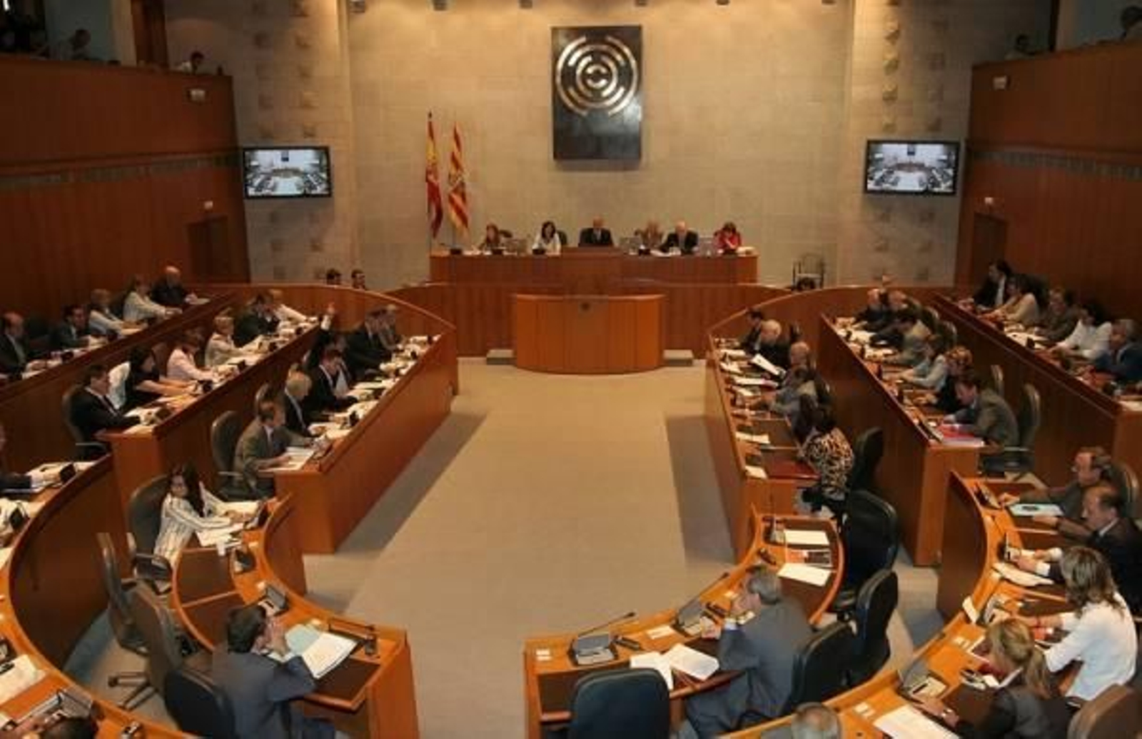 Foto de Archivo de un Pleno de las Cortes de Aragón