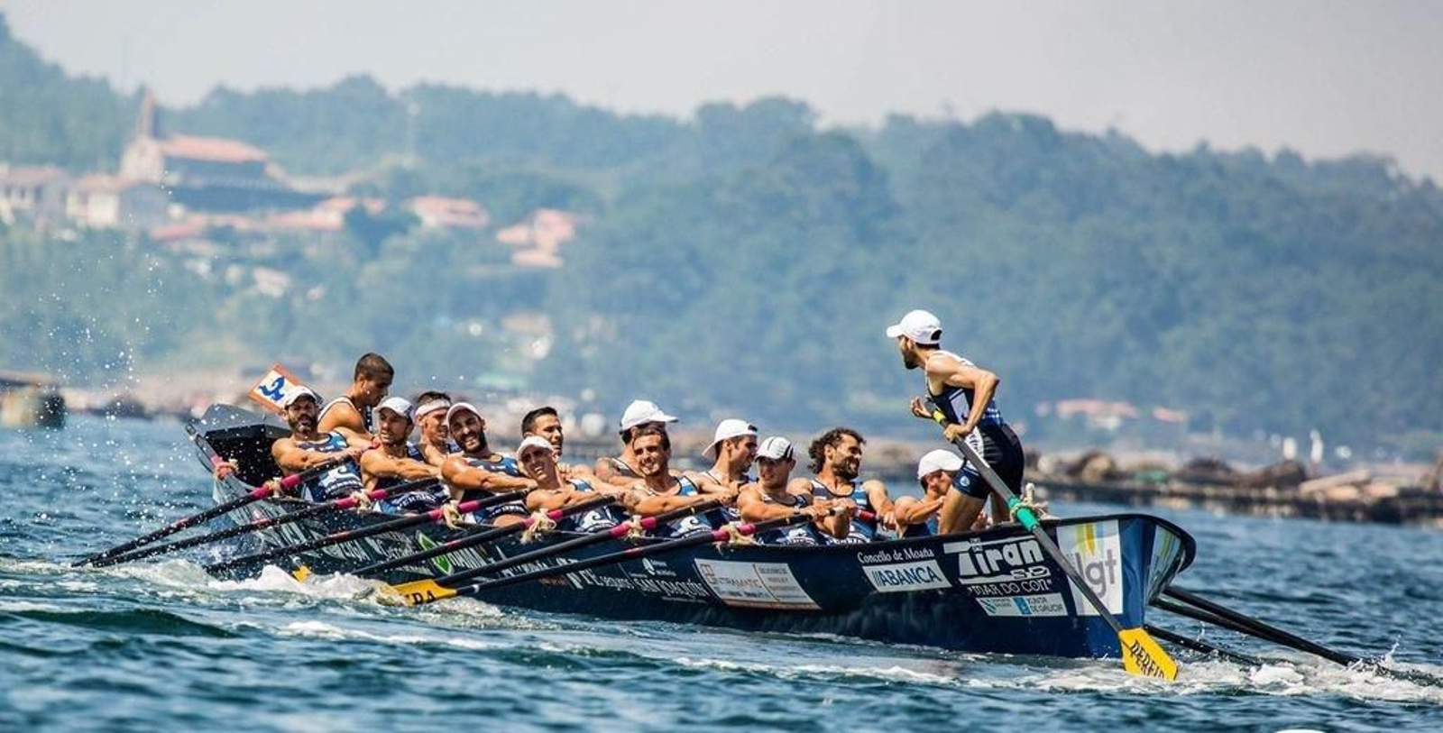 A tripulación de Tirán Pereira remontou onte para rematar na segunda posición na Bandeira Concello do Grove, na que Ares obtivo a vitoria.