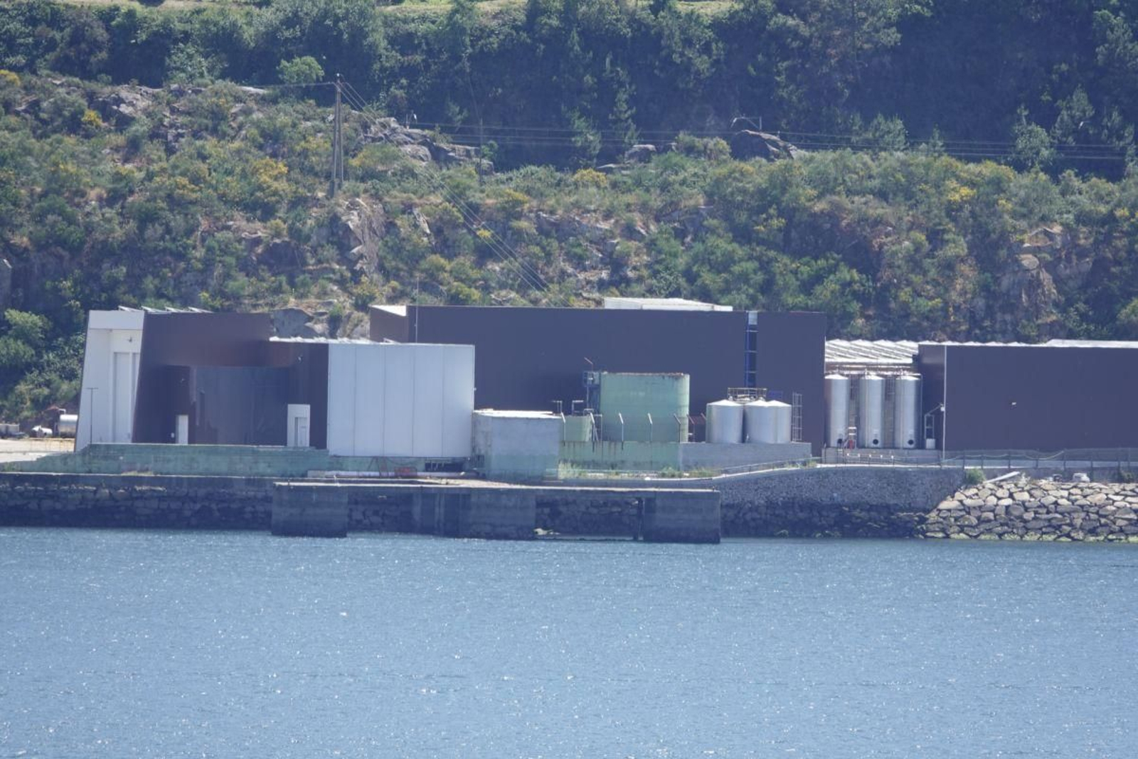 Vista parcial de las instalaciones que Wofco acondiciona en Punta Chapelisa, en Redondela.