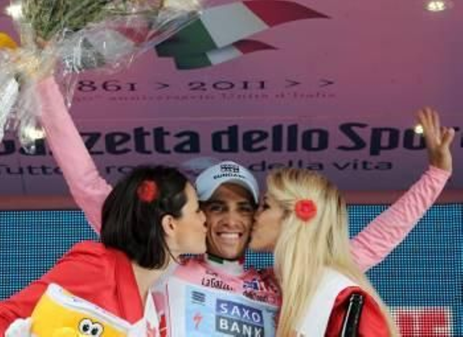 Alberto Contador cerca de ganar su segundo Giro de Italia. (Foto: EFE)