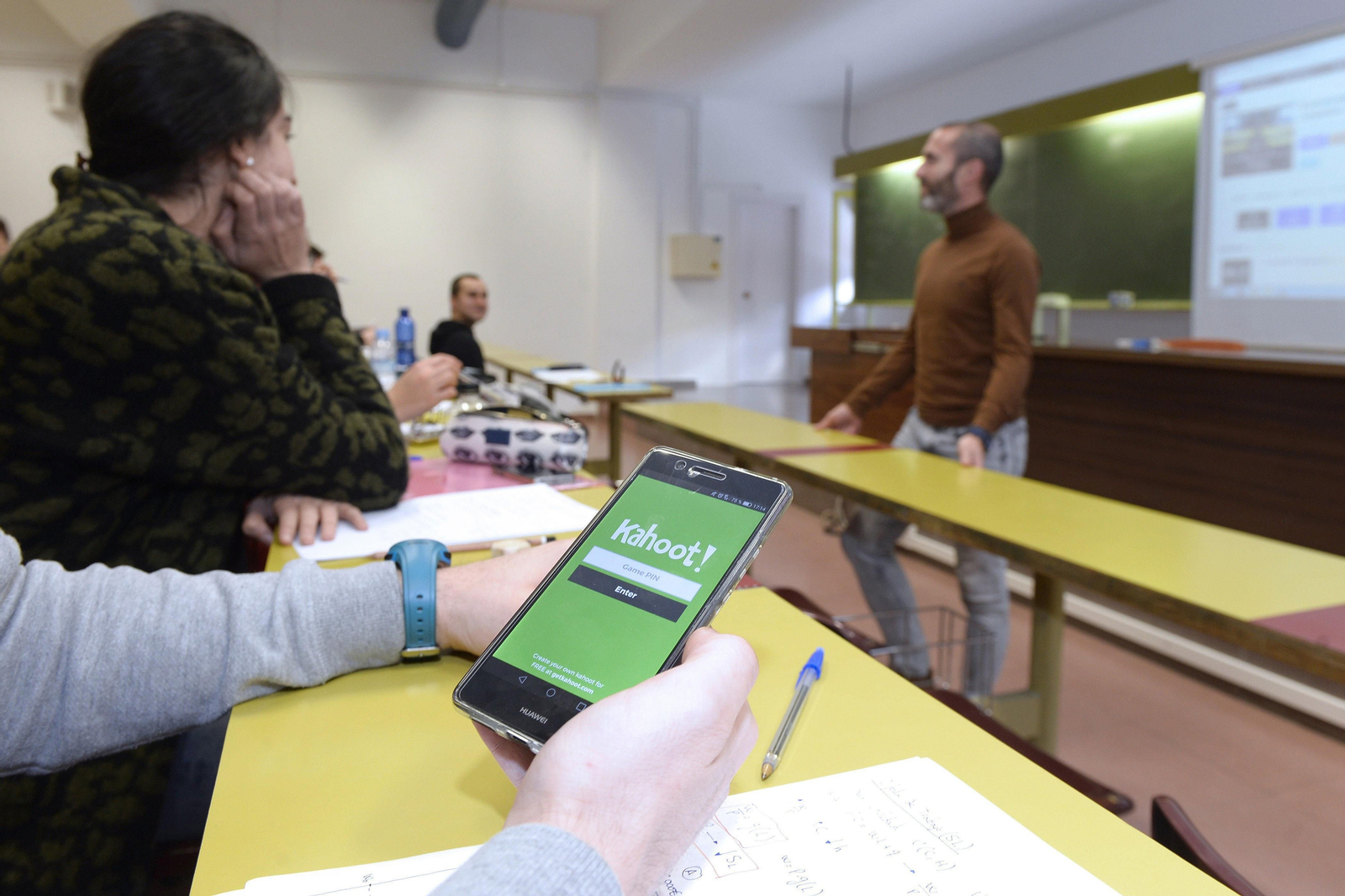 Julio López, en una de sus clases de Macroeconomía en la Universidad de Valladolid.