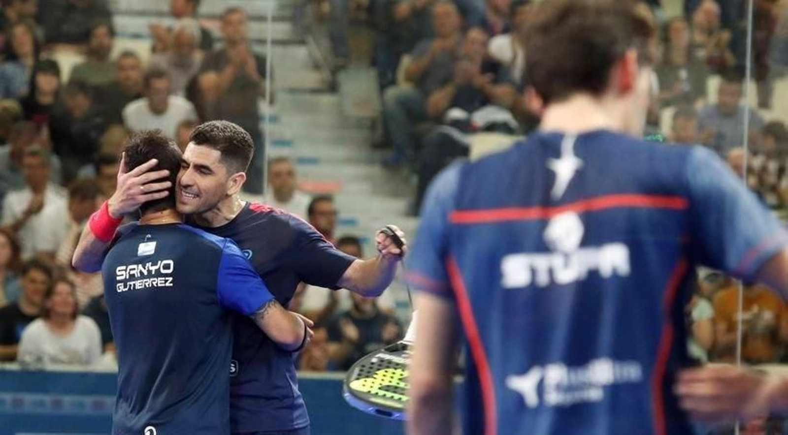 'Sanyo' Gutiérrez y Maxi Sánchez celebraron con efusividad la victoria que les dio el pase a la gran final de hoy en el Ifevi.