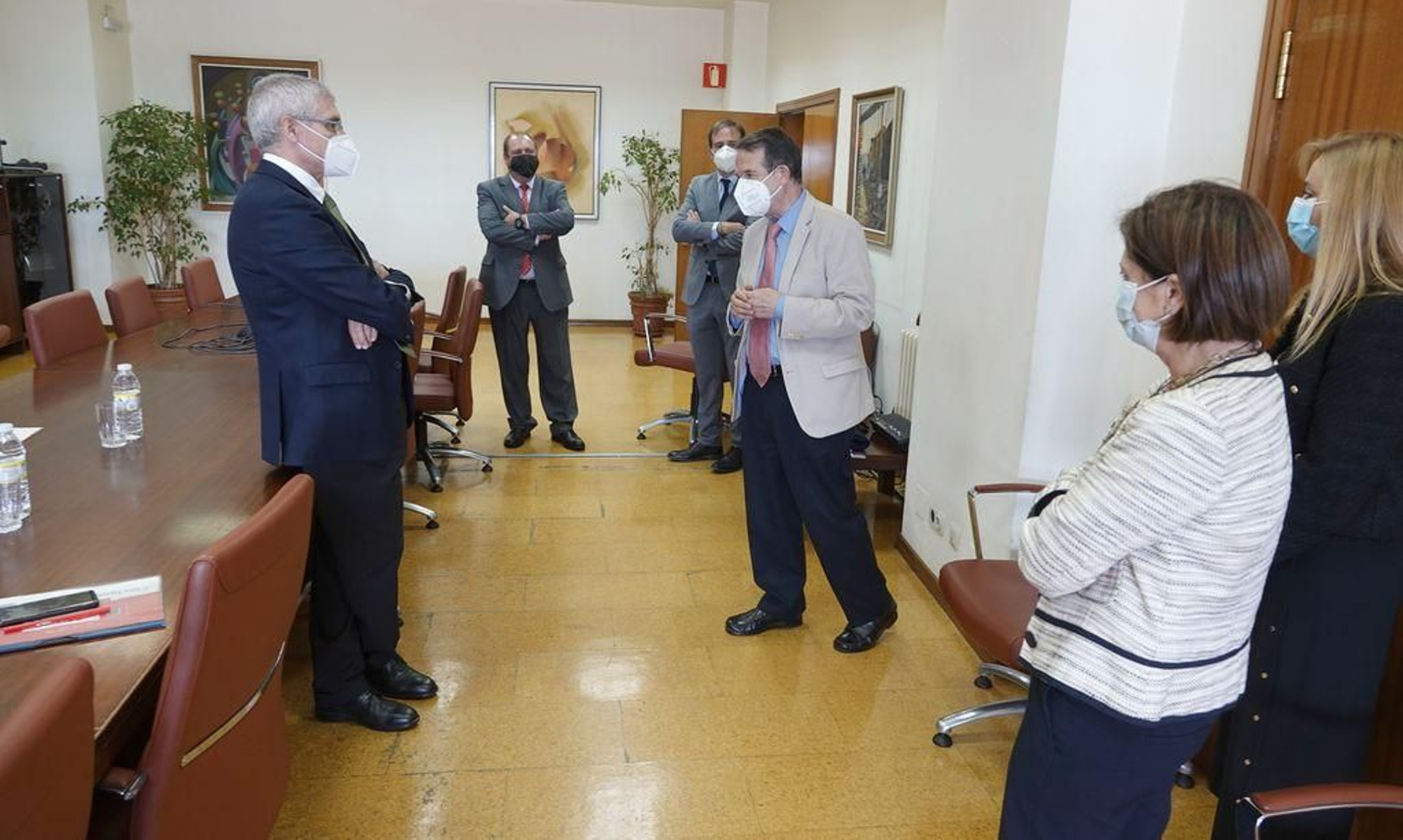 Abel Caballero con el presidente de Renfe, Isaías Táboas, y su equipo a principios de mes.