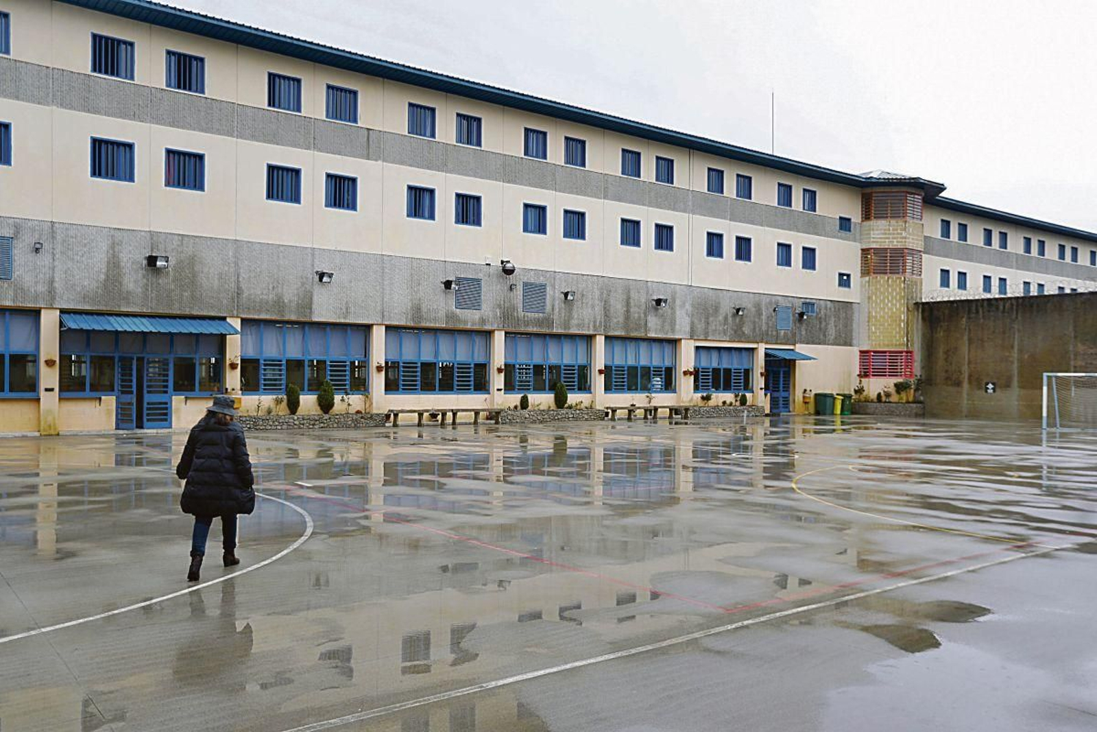 El centro de A Lama tendrá un médico interino y privatiza servicios.