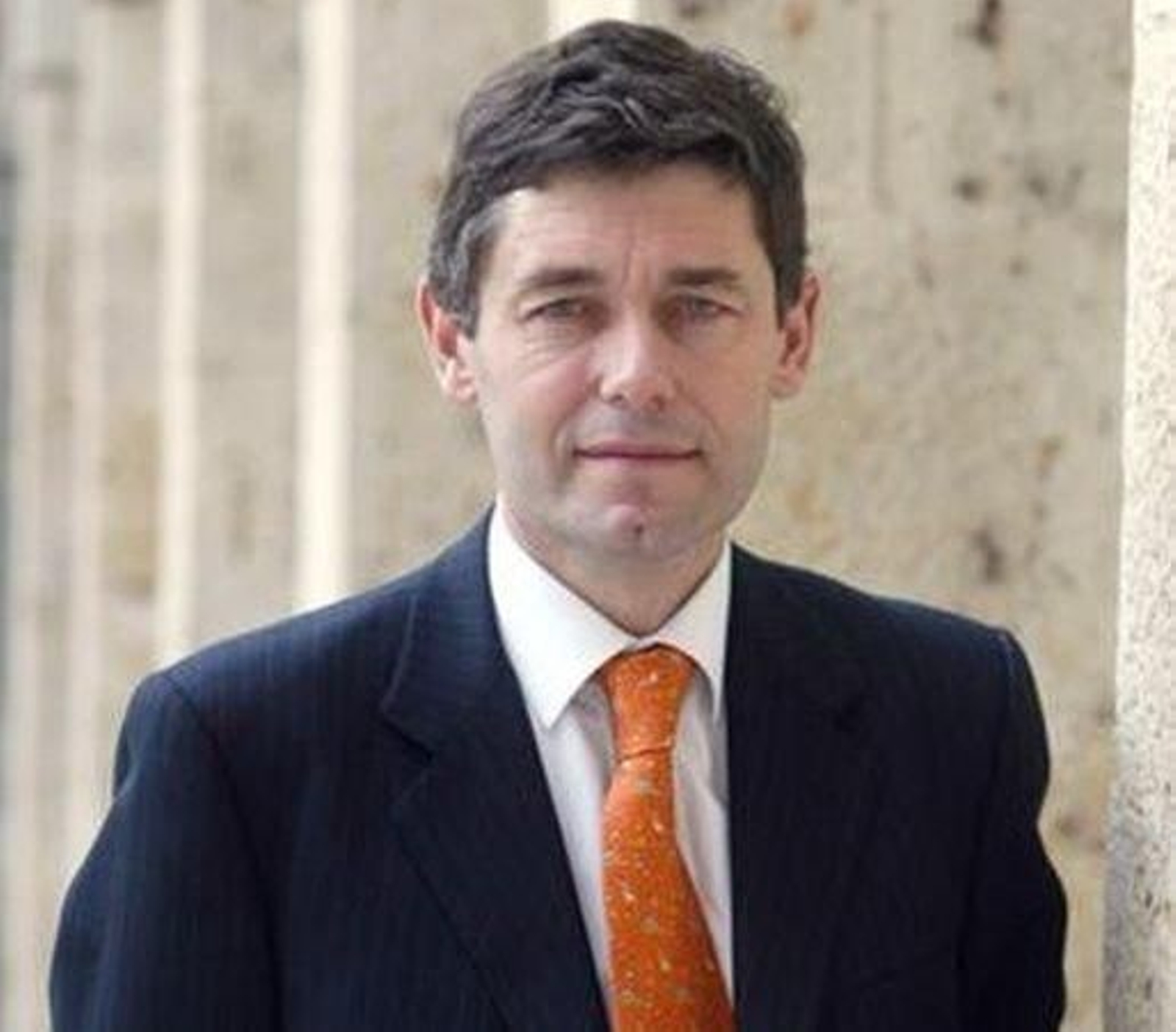 Eirós dirigió unos años Microbiología del Complejo de A Coruña.