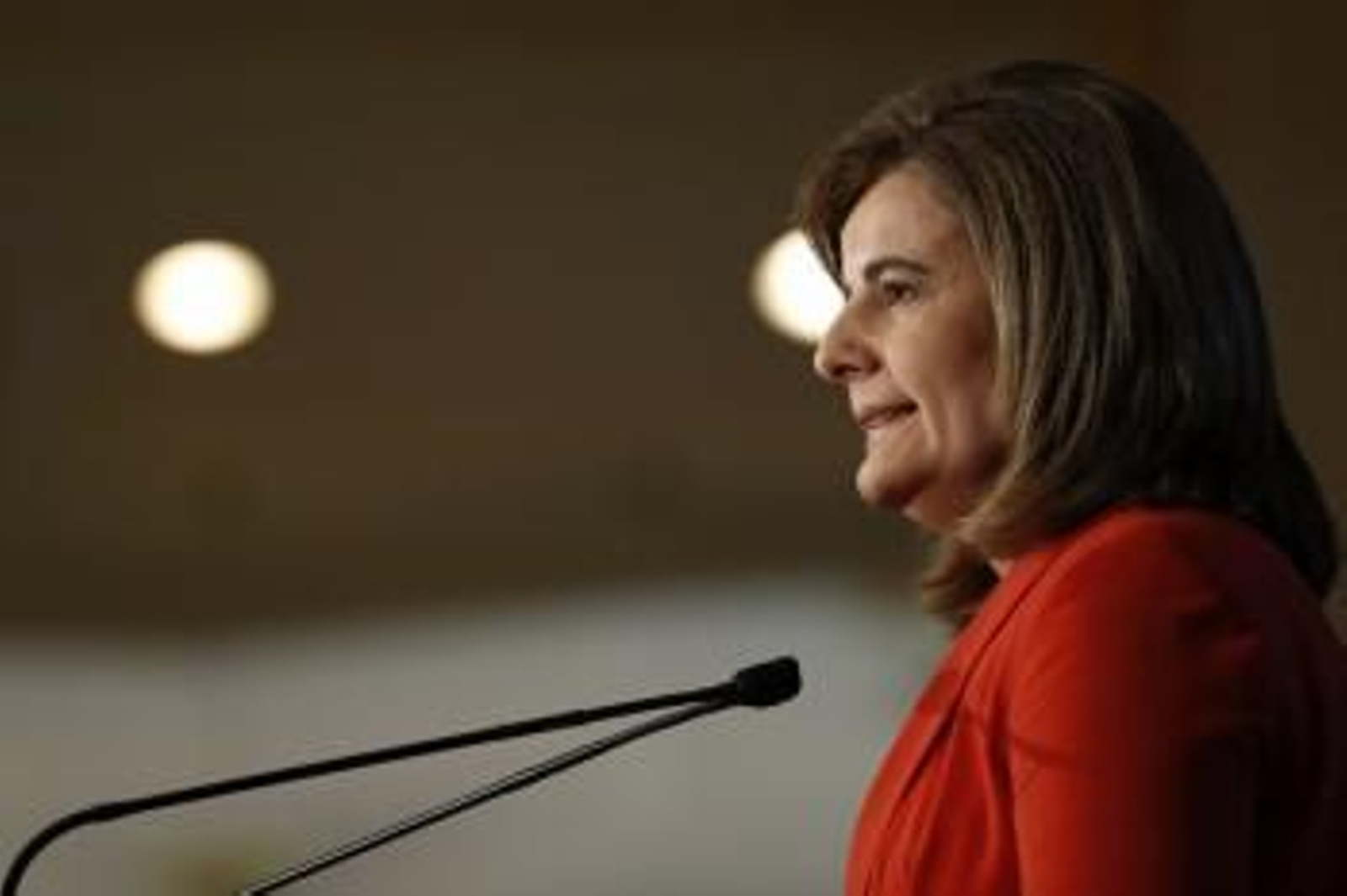 La ministra de Empleo y Seguridad Social, Fátima Báñez, durante su intervención en el desayuno informativo del 'Smartcity. Foro de la Nueva Ciudad' (Foto: EFE)
