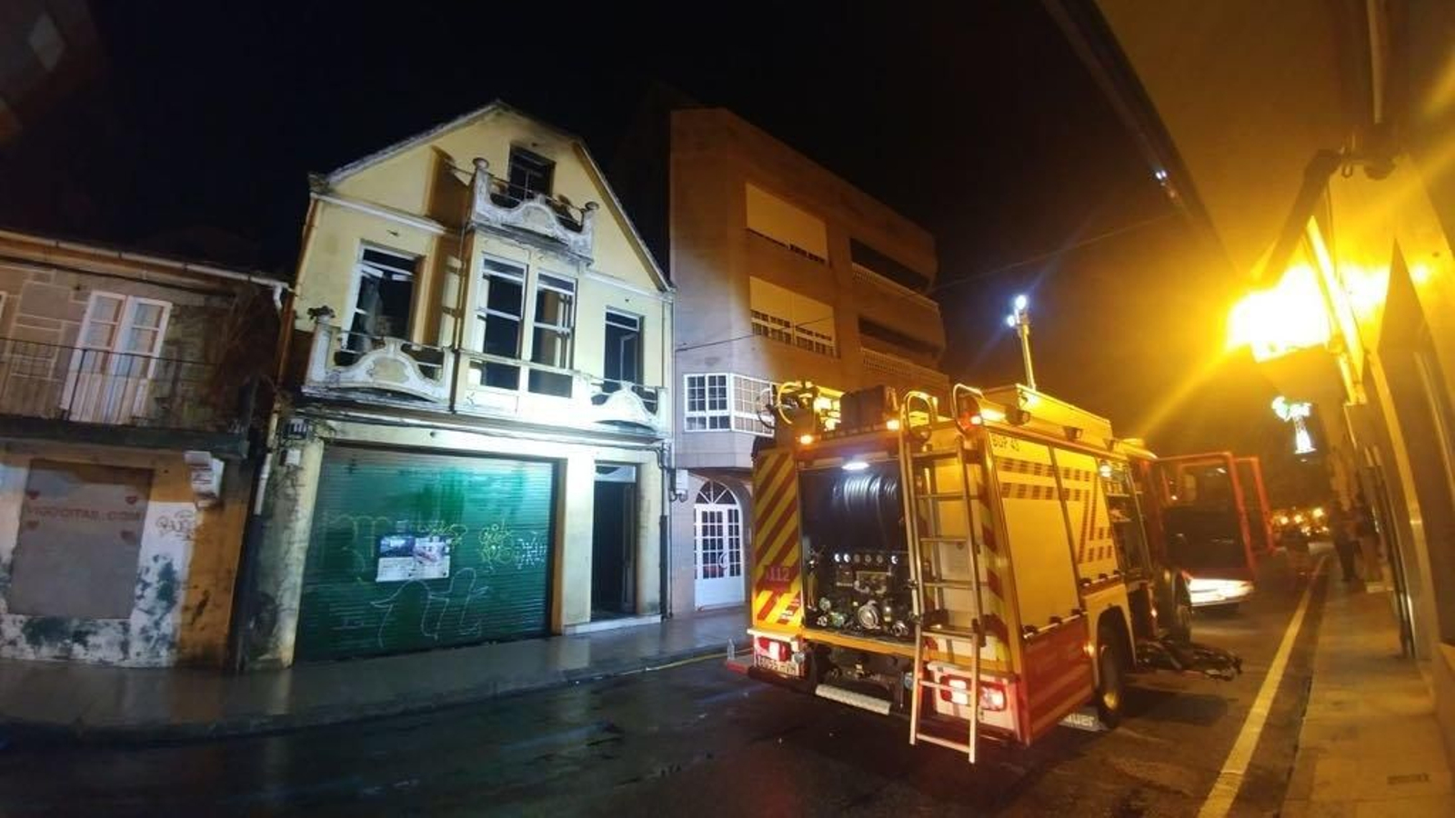 Arde una casa deshabitada en Porriño