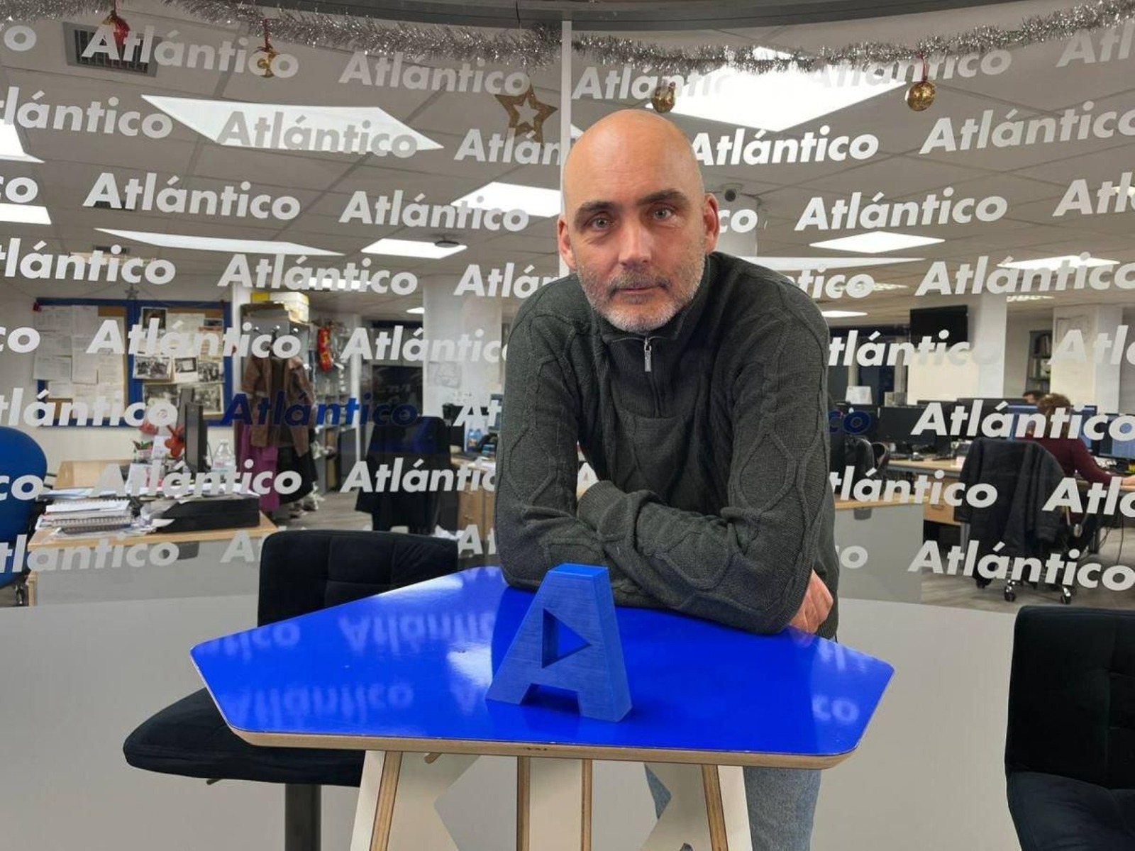 Javier de Cominges, en el set de Atlántico TV.