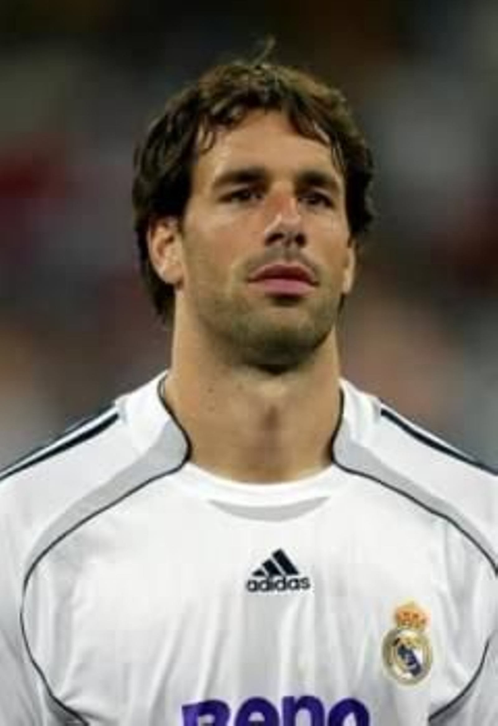 Van Nistelrooy se podría ir al Liverpool.