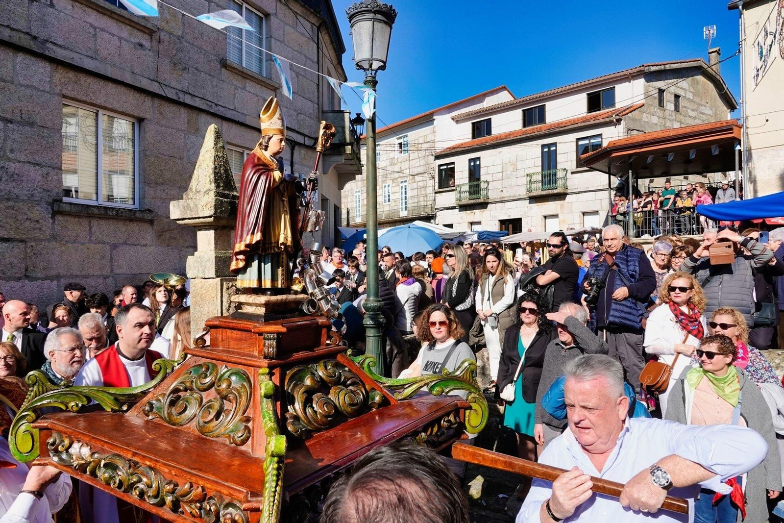 Ambiente en la misa y procesión de San Blas.
