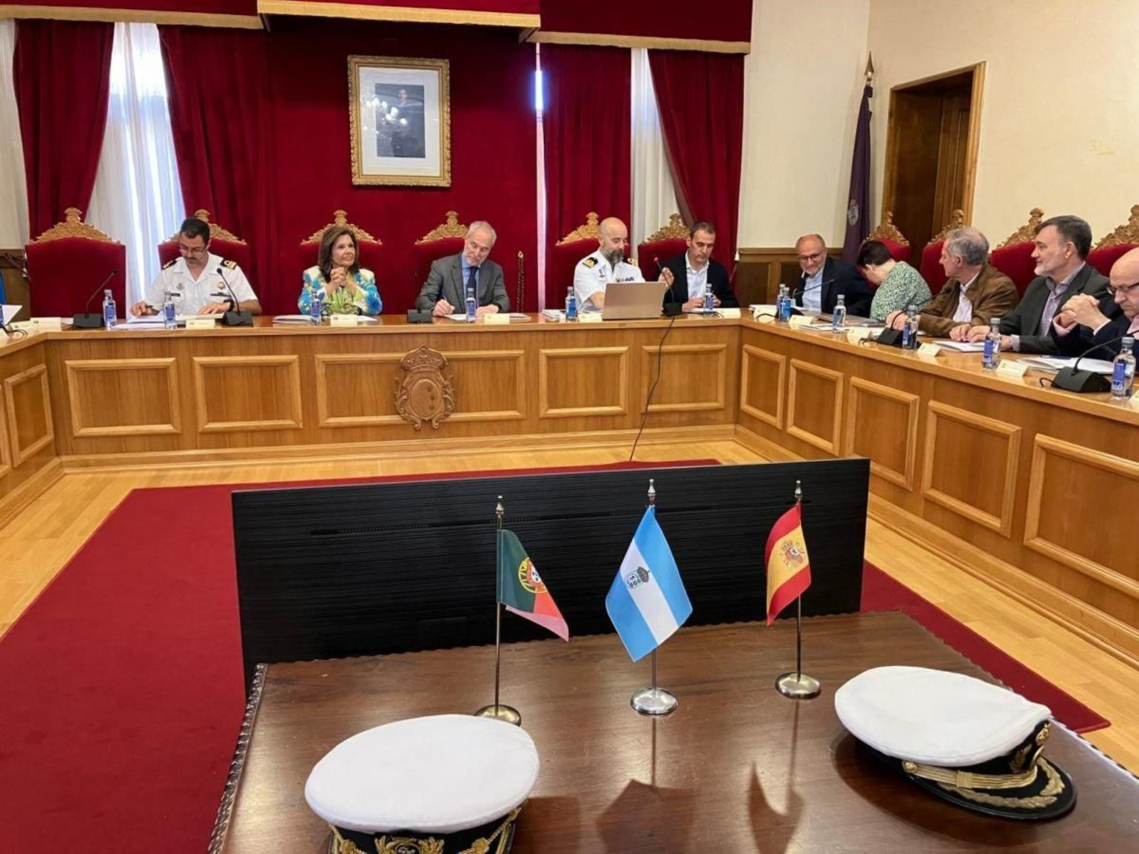 Imagen de las delegaciones españolas y portuguesas durante el encuentro celebrado en Tui.