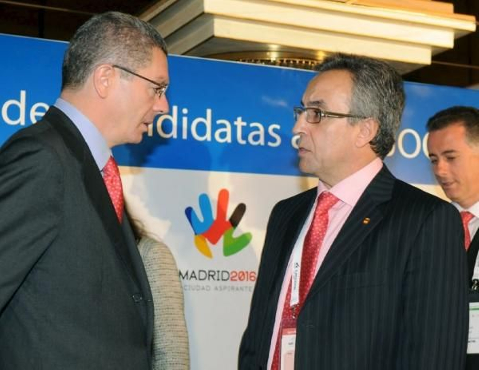 Gallardón y Alejandro Blanco en Atenas.