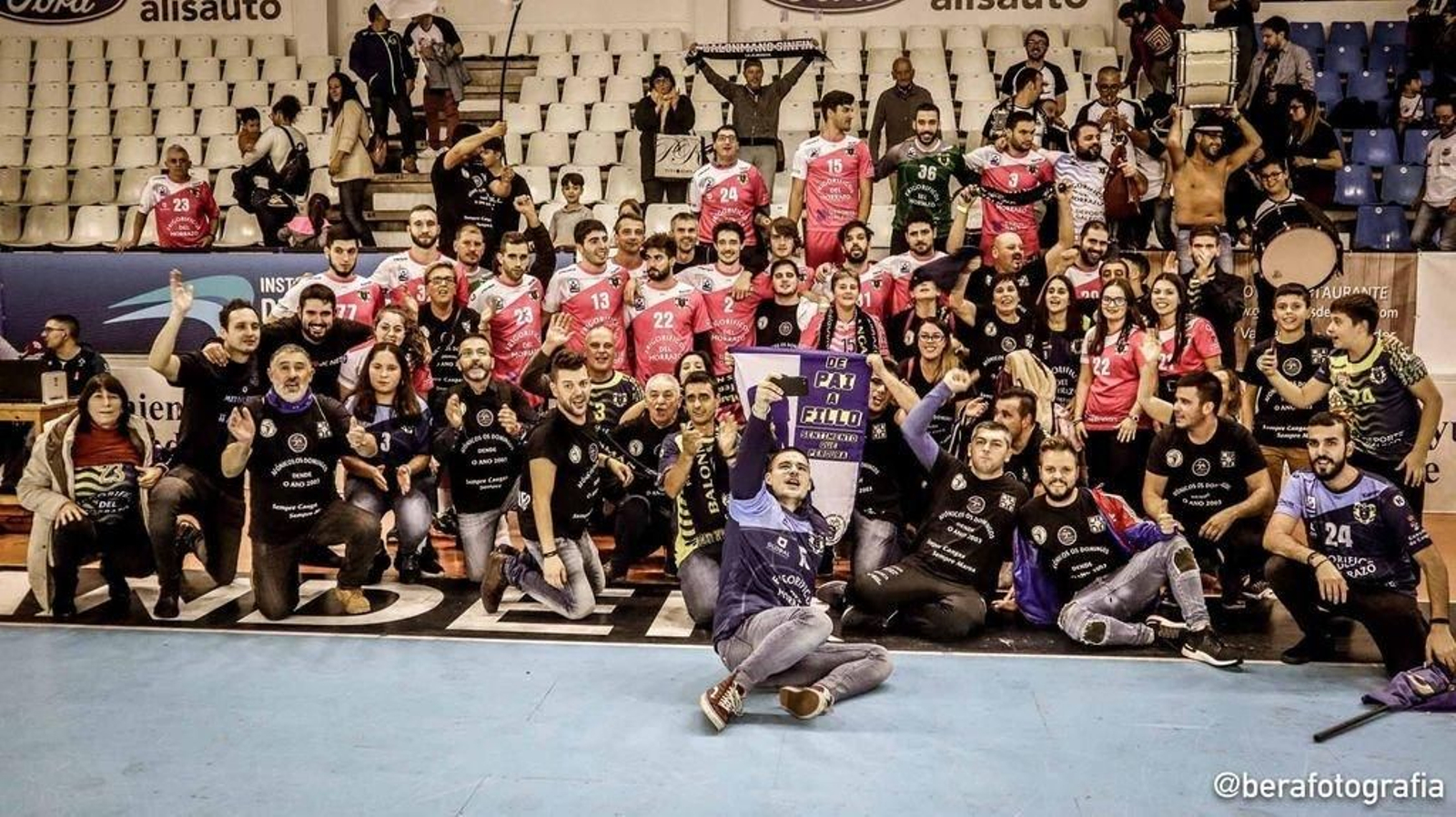 La marea azul acompañó al Frigoríficos a Santander pero no logró reflotarlo y acumula siete jornadas sin ganar