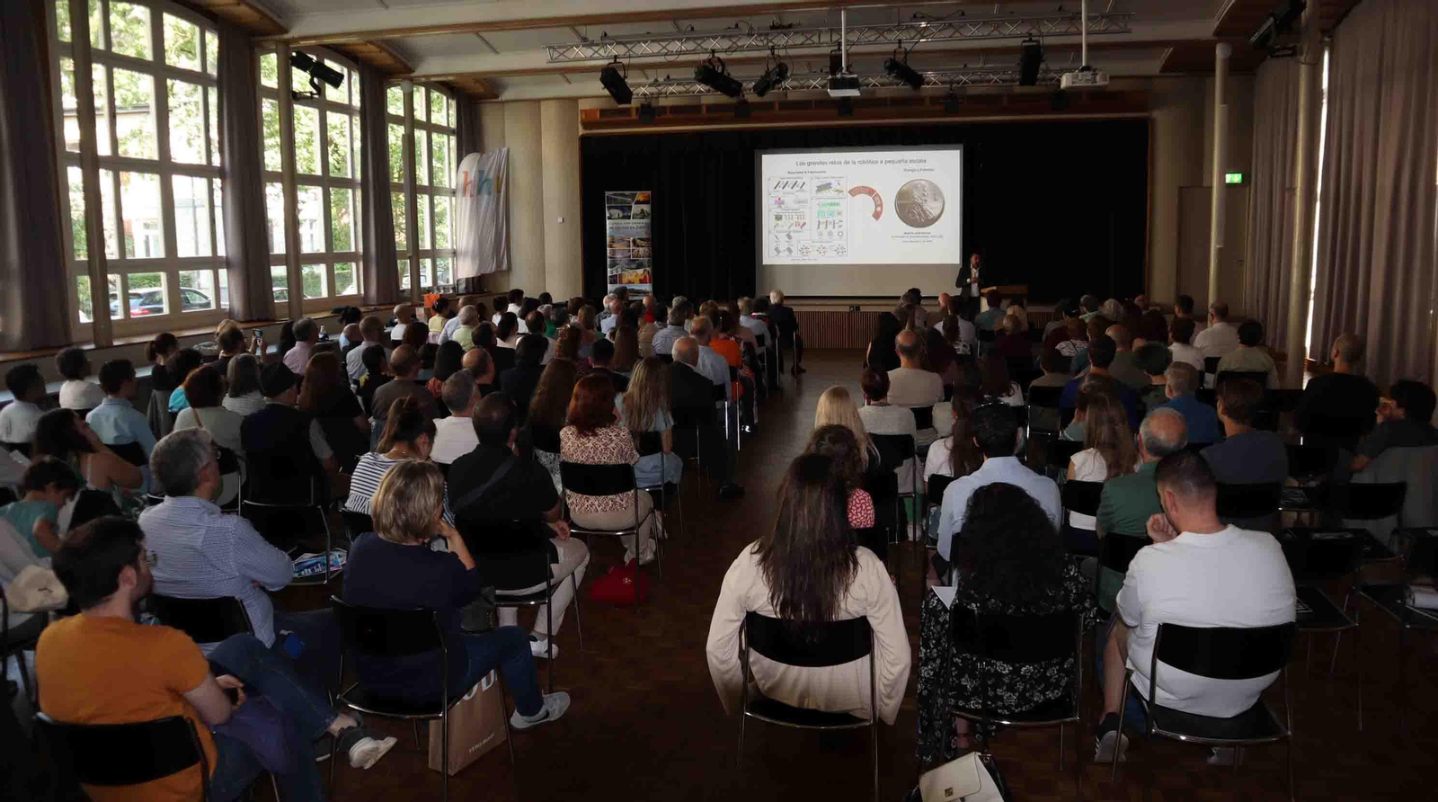 La 3ª edición de la “Velada de Ciencia y Música”  de Suiza cautiva a más de trescientas personas con su fascinante combinación de conocimiento y arte