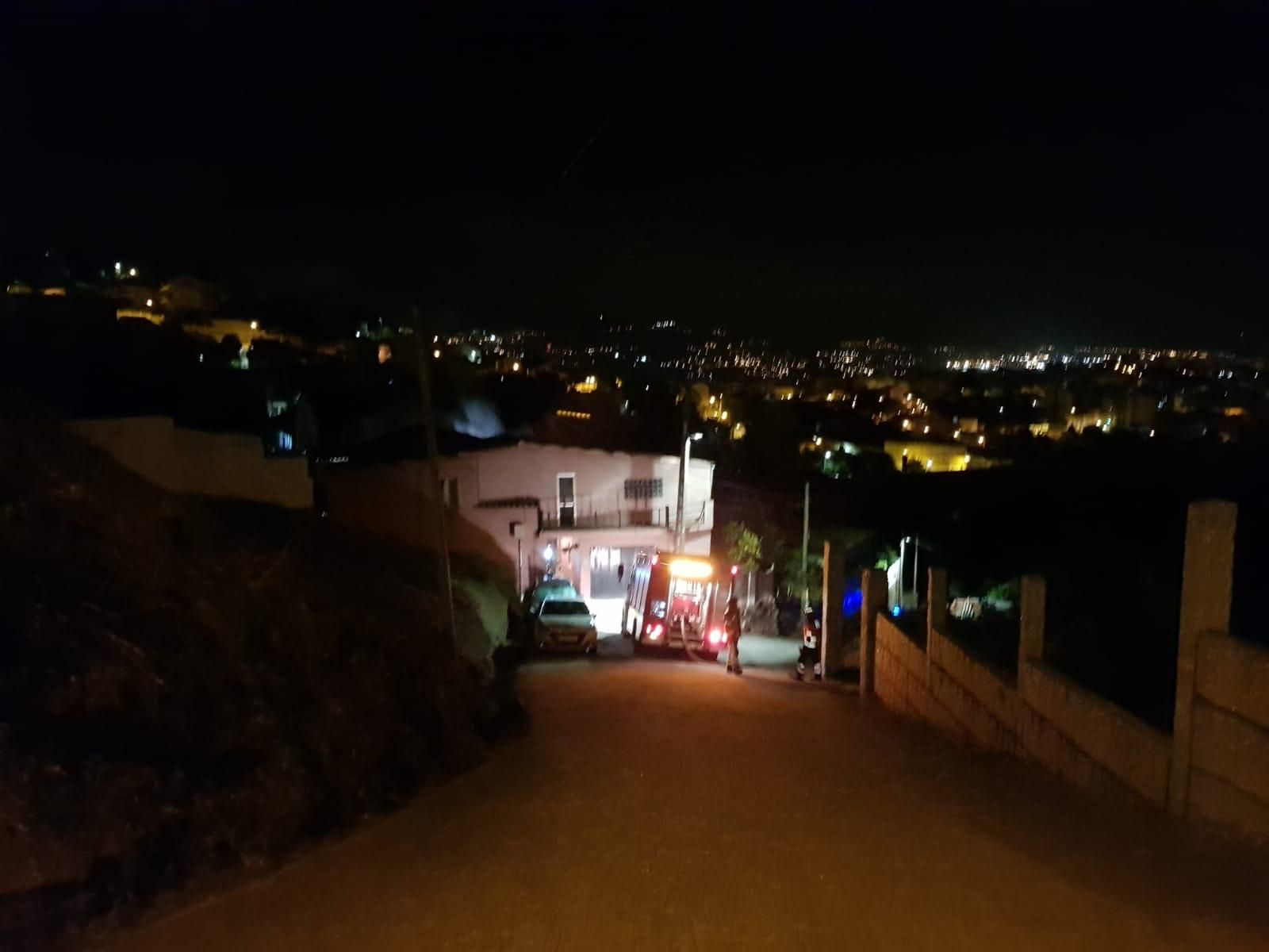 Un incendio calcinó un galpón en la parroquia de Sampaio