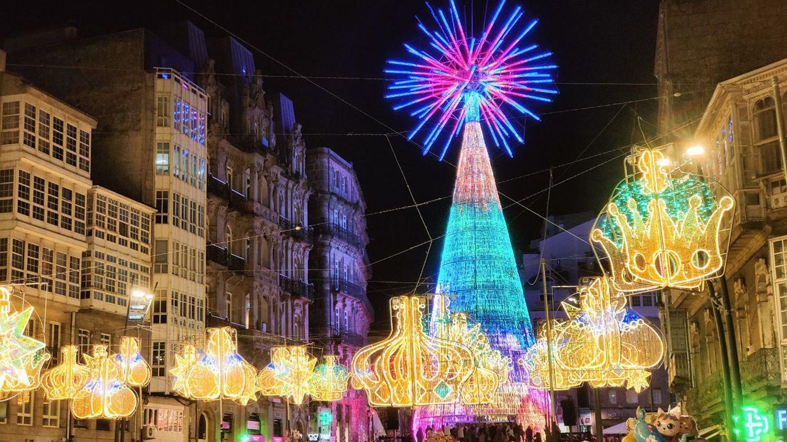 El árbol de Navidad de Porta do Sol. // Jorge Santomé