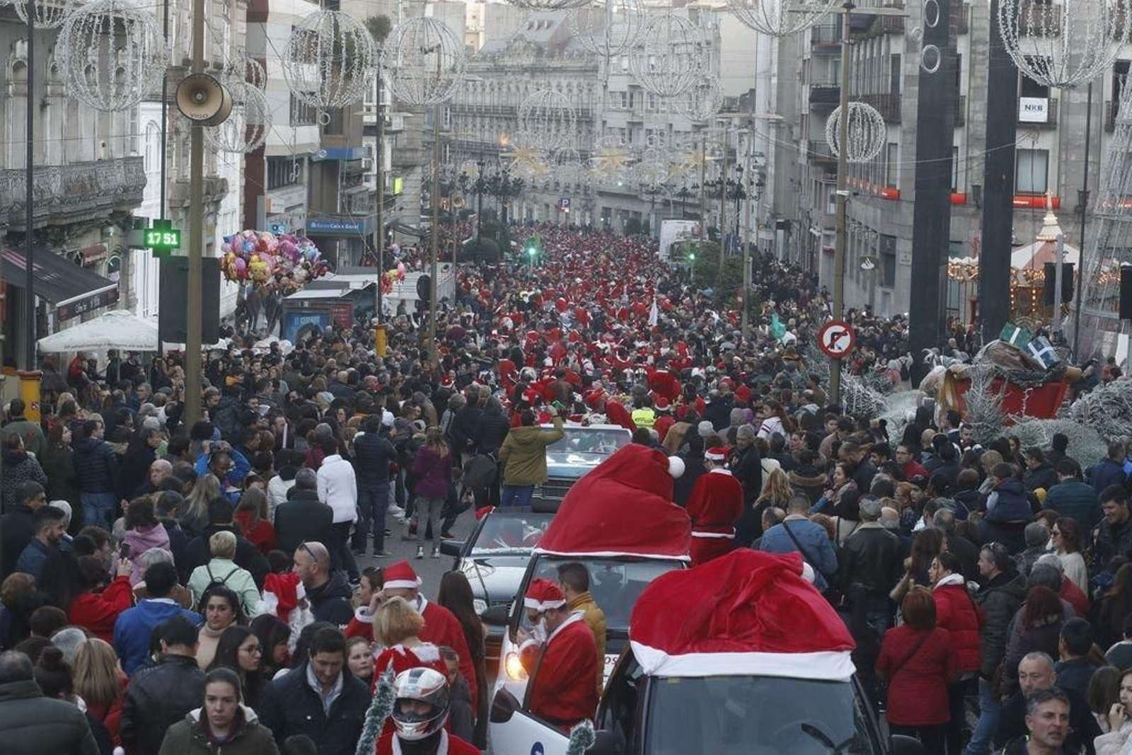 La papanoelada motera toma las calles de Vigo 23
