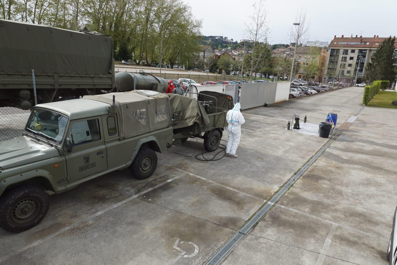 La Brilat desinfecta la residencia de Barreiro // Vicente