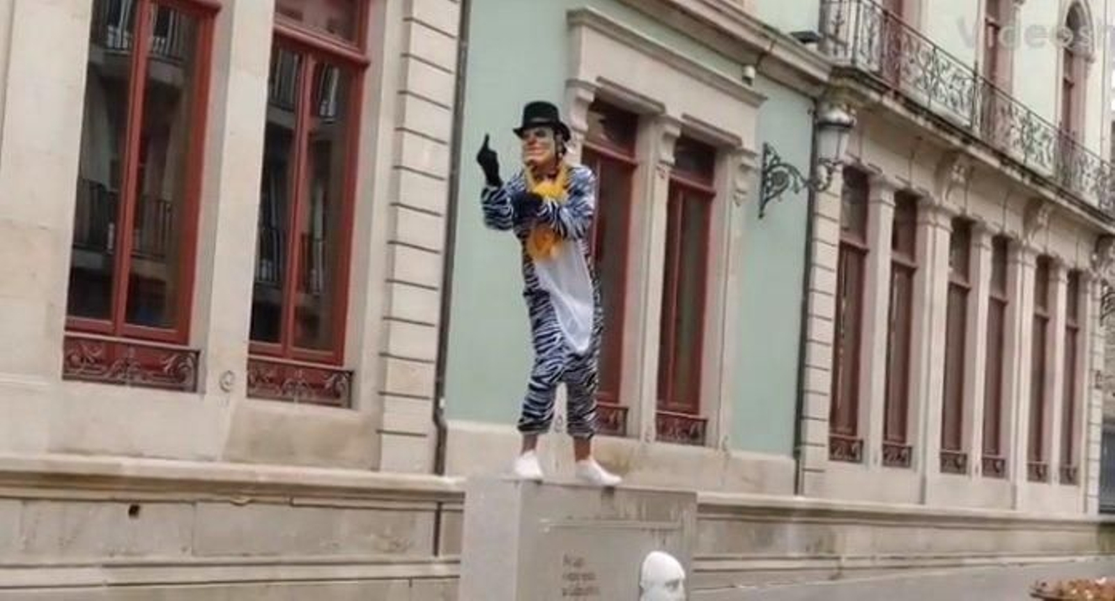 El youtuber que se coló en el instituto lucense.