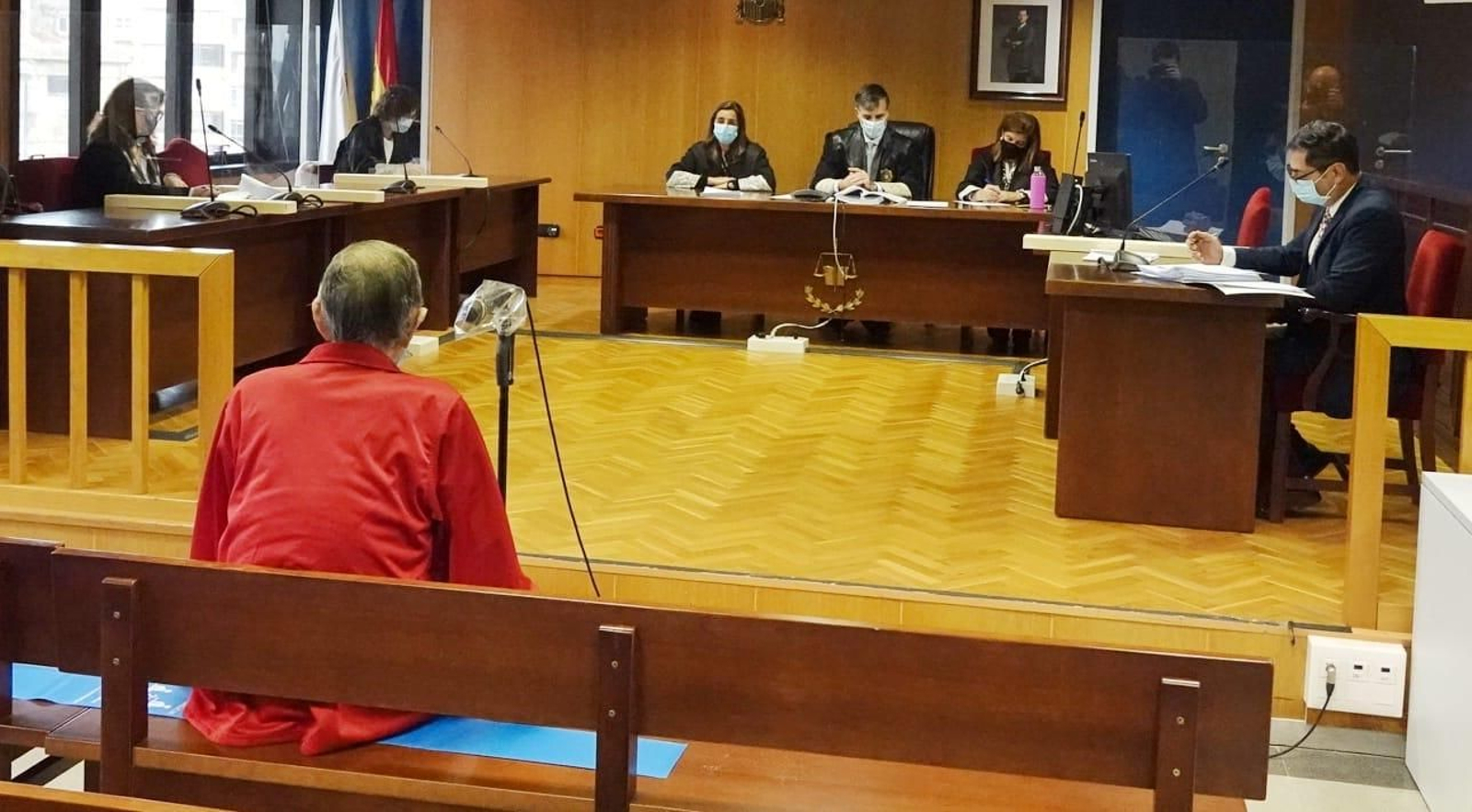 Cándido G.C., ayer, durante la vista por conformidad, celebrada en la sección quinta de la Audiencia en Vigo.