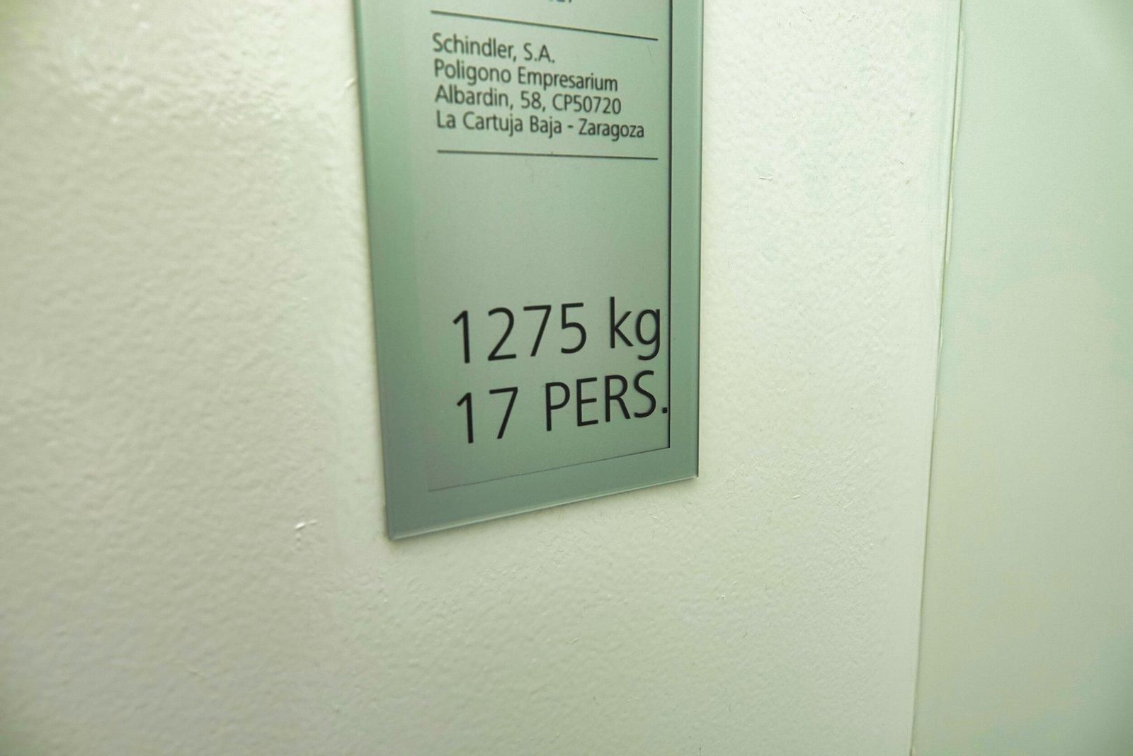 Las especificaciones de uno de los dos elevadores del Halo.