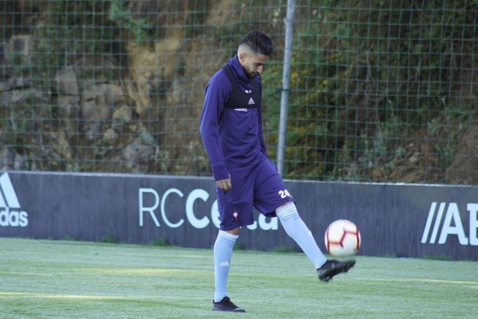 Ryad Boudebouz, ayer en el inicio del entrenamiento.