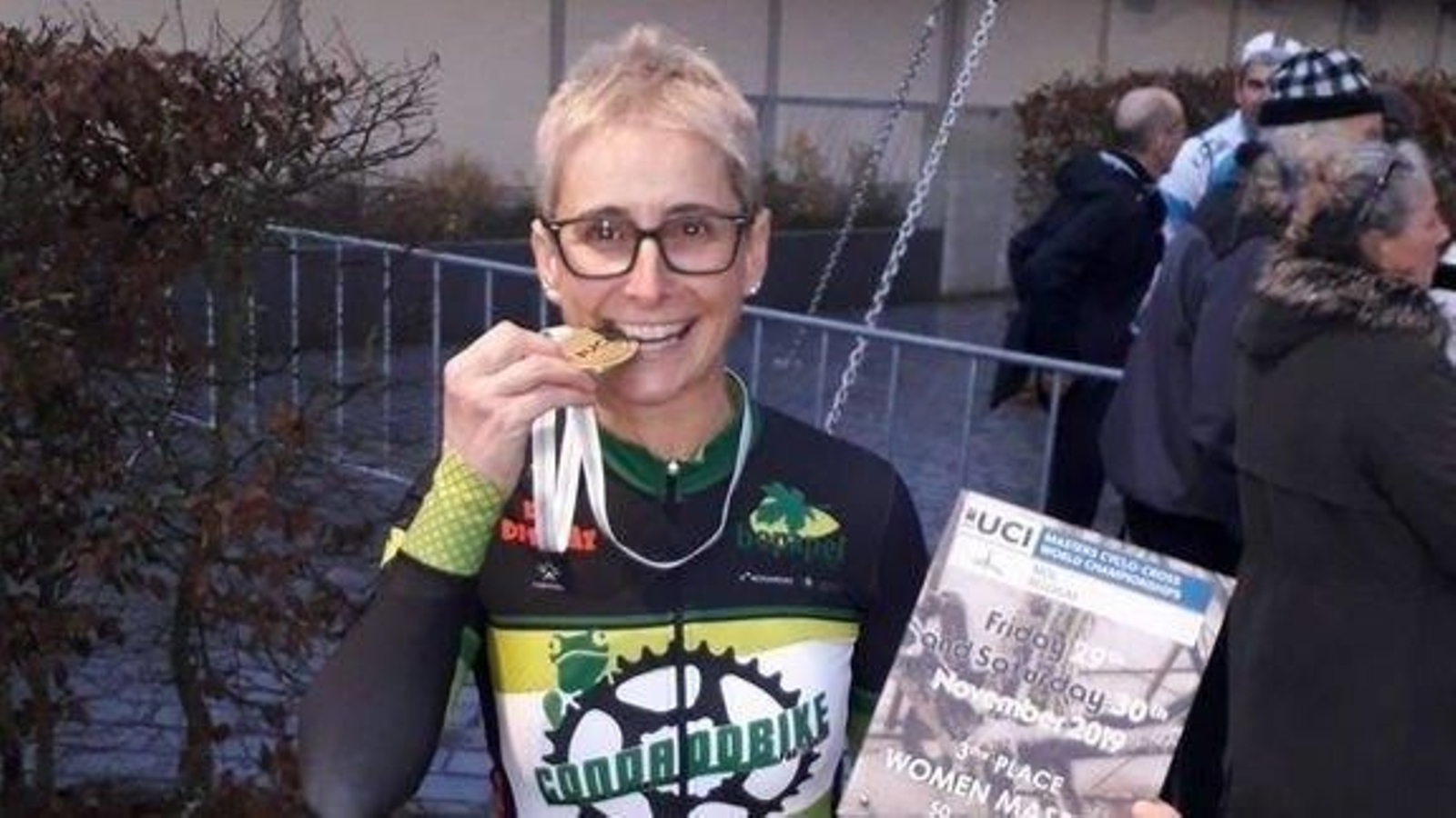 Isabel Castro, con la medalla.