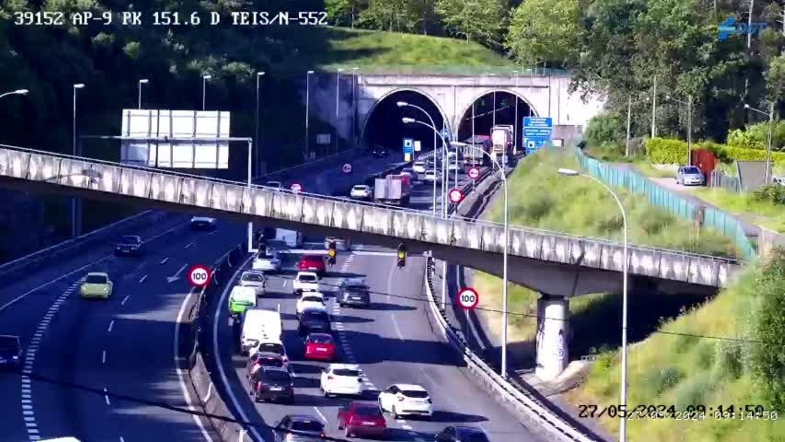 Los problemas de tráfico seguían casi dos horas después. // DGT