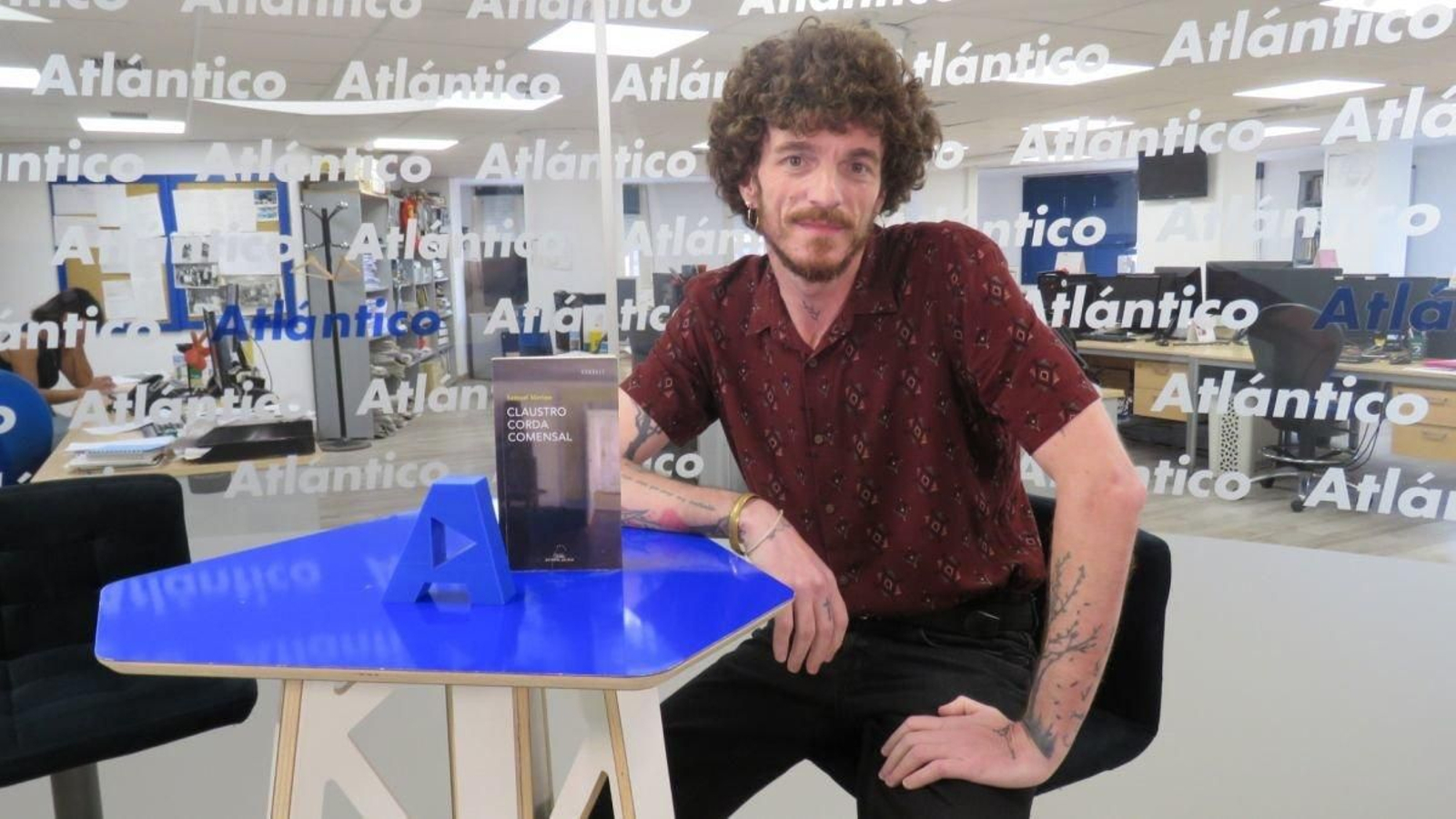 Samuel Merino, no set de Atlántico TV.